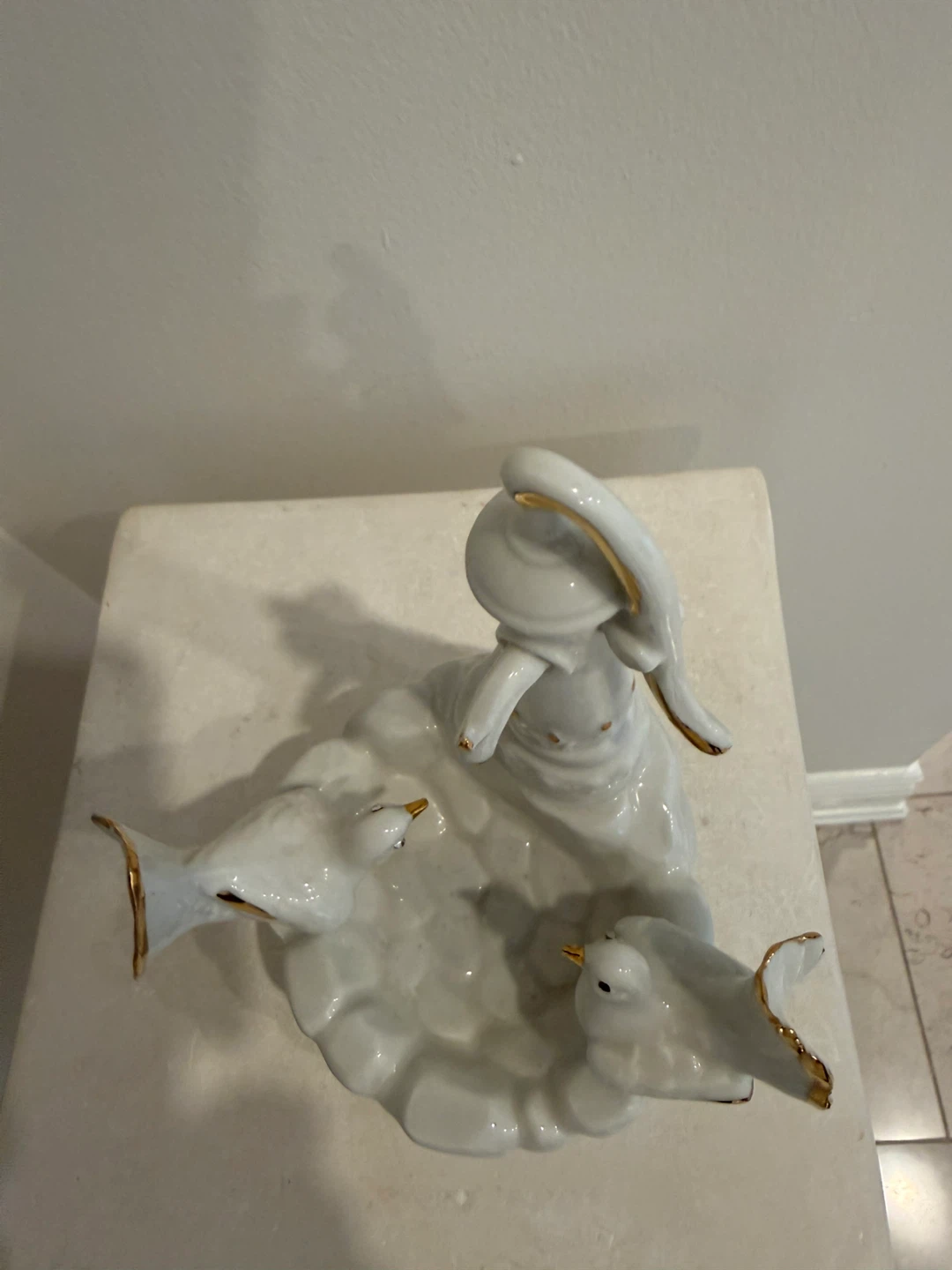 Italian Capodimonte Porcelain Water Pump and Birds Figurine - photo 3