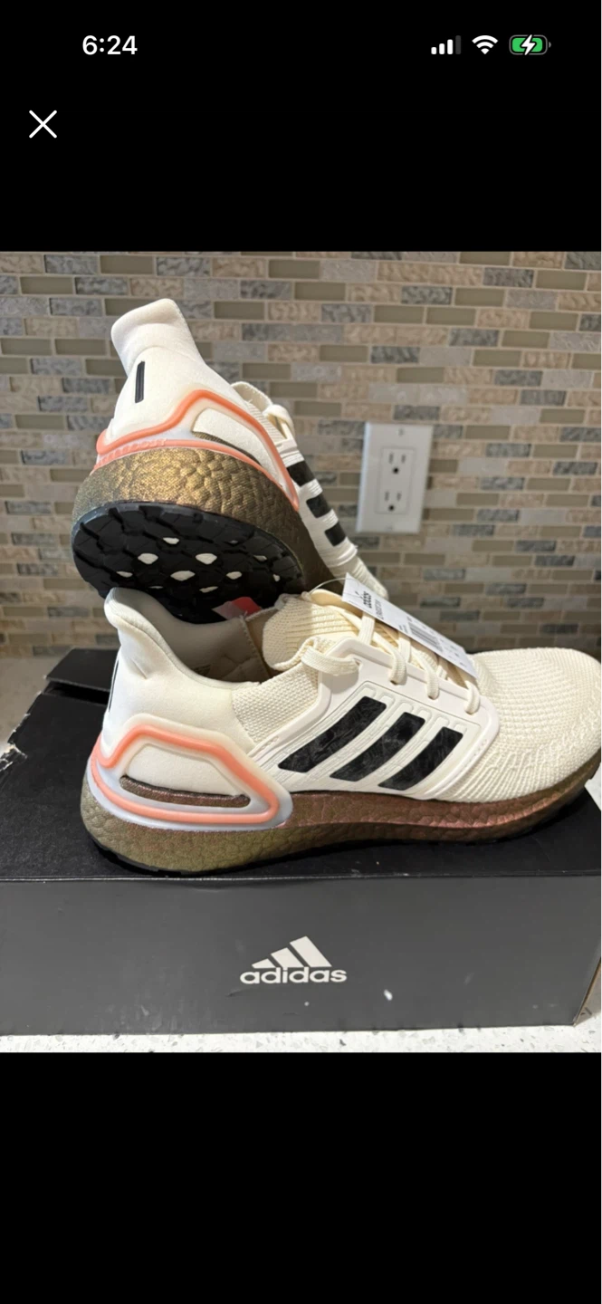 Adidas Ultra Boost Size 9.5 - photo 4
