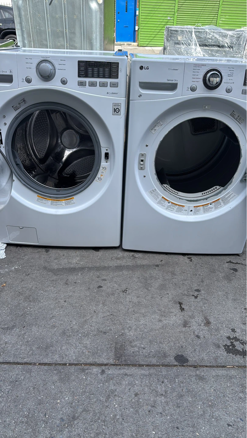 LG Washer and Dryer Set
