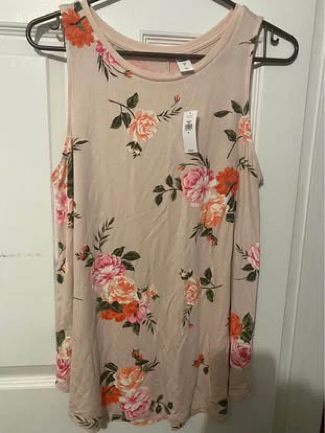 Women's Floral Tank Top size medium new with tags