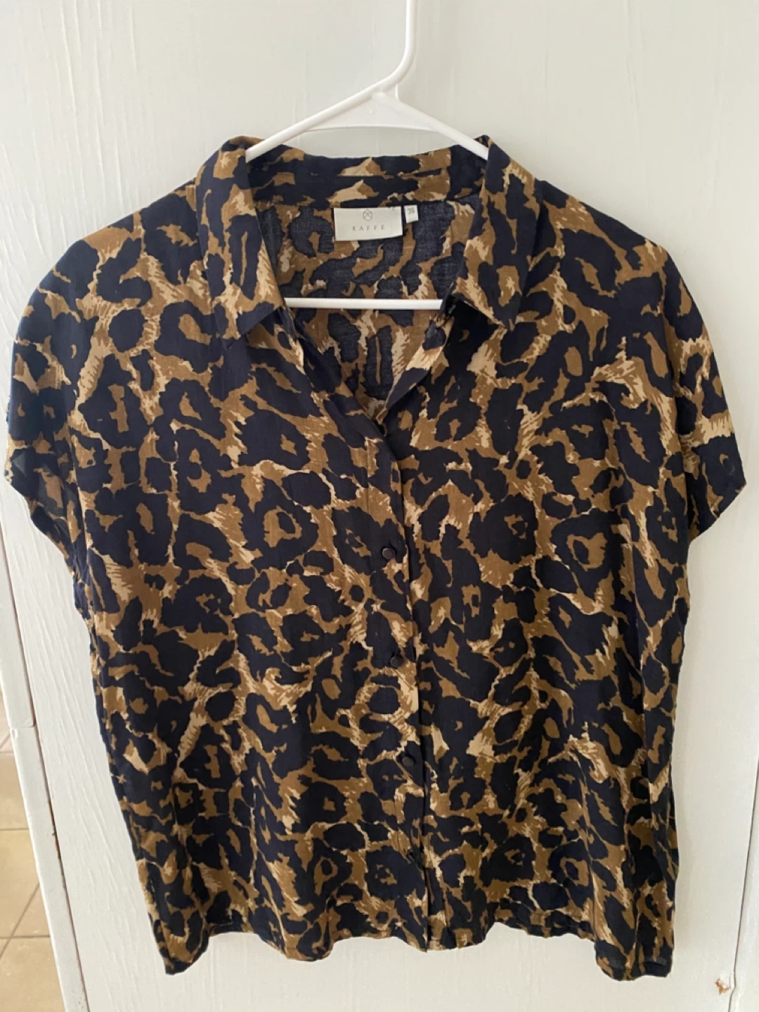 Kaffe Leopard Print Short Sleeve Button-Up Shirt Size 36