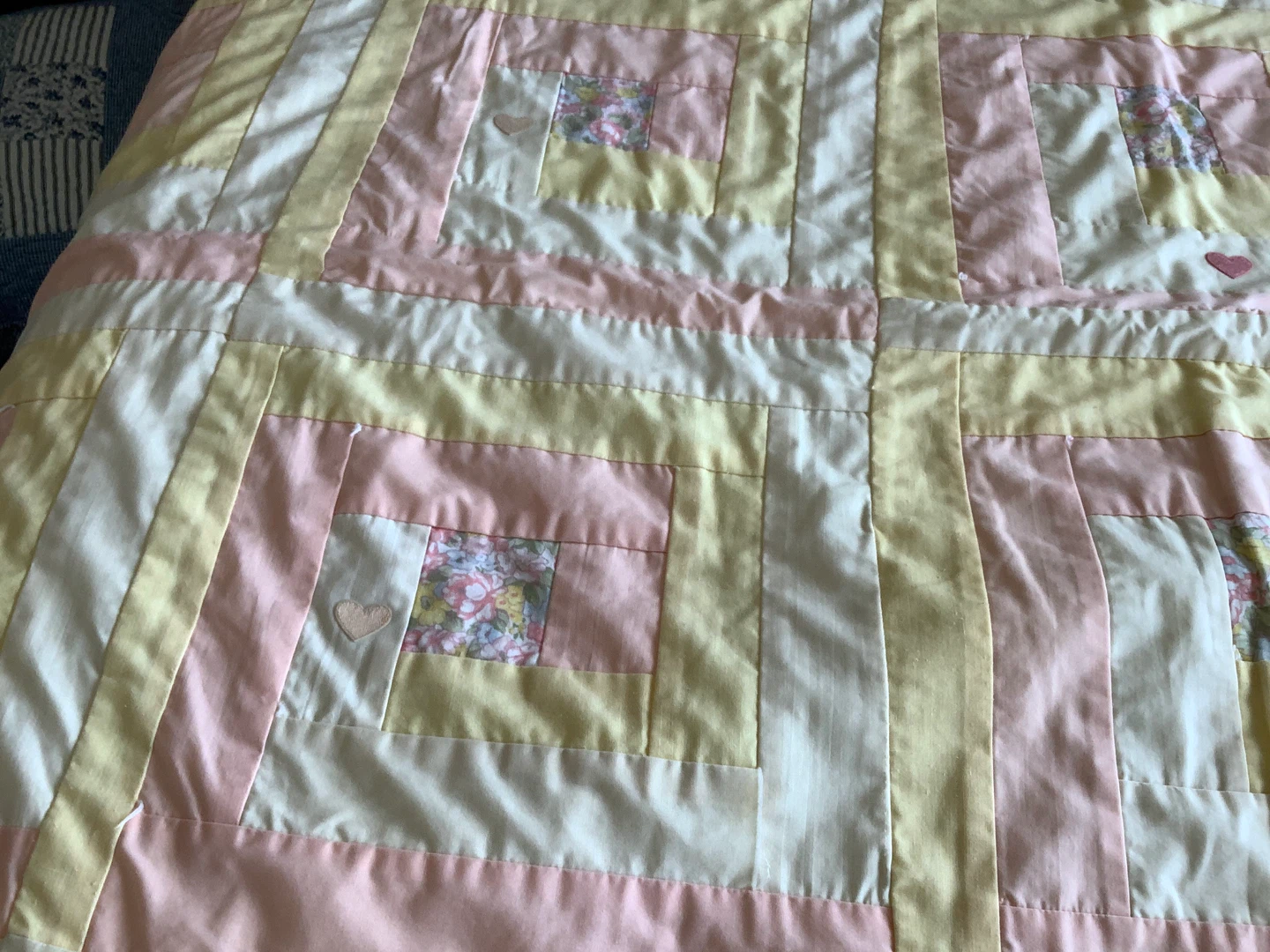 Vintage Hand Crafted Acadian Quilt 🐞 - photo 3