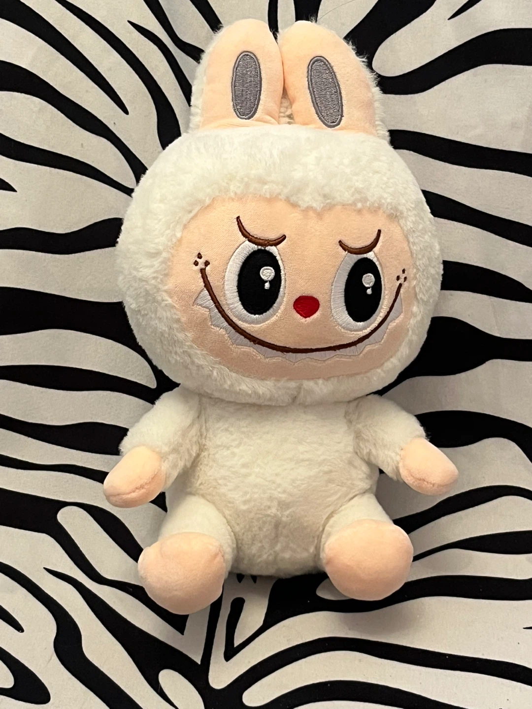 🖤 White Monster Plush Toy 🖤 - photo 2