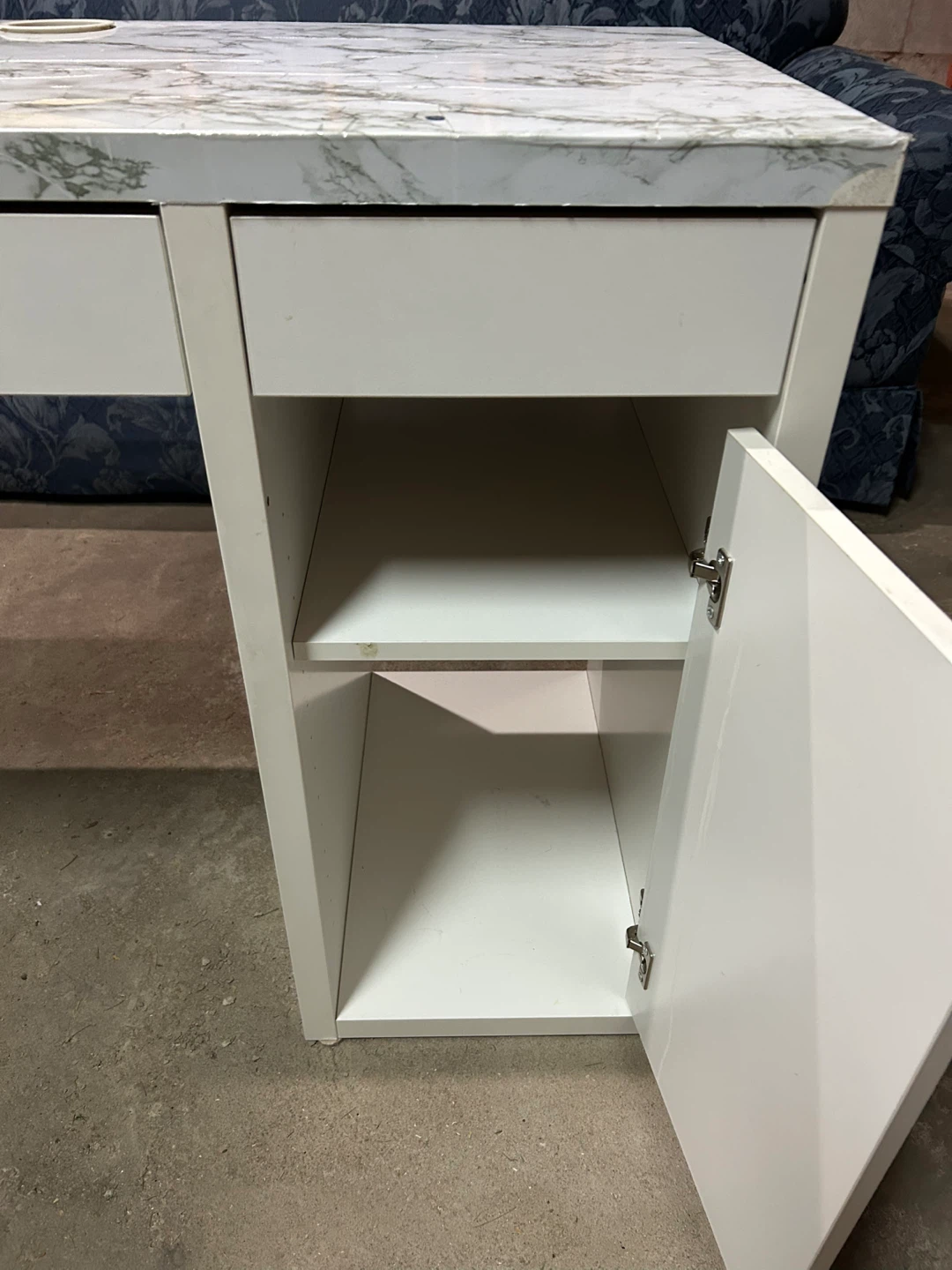 IKEA White Desk - photo 4