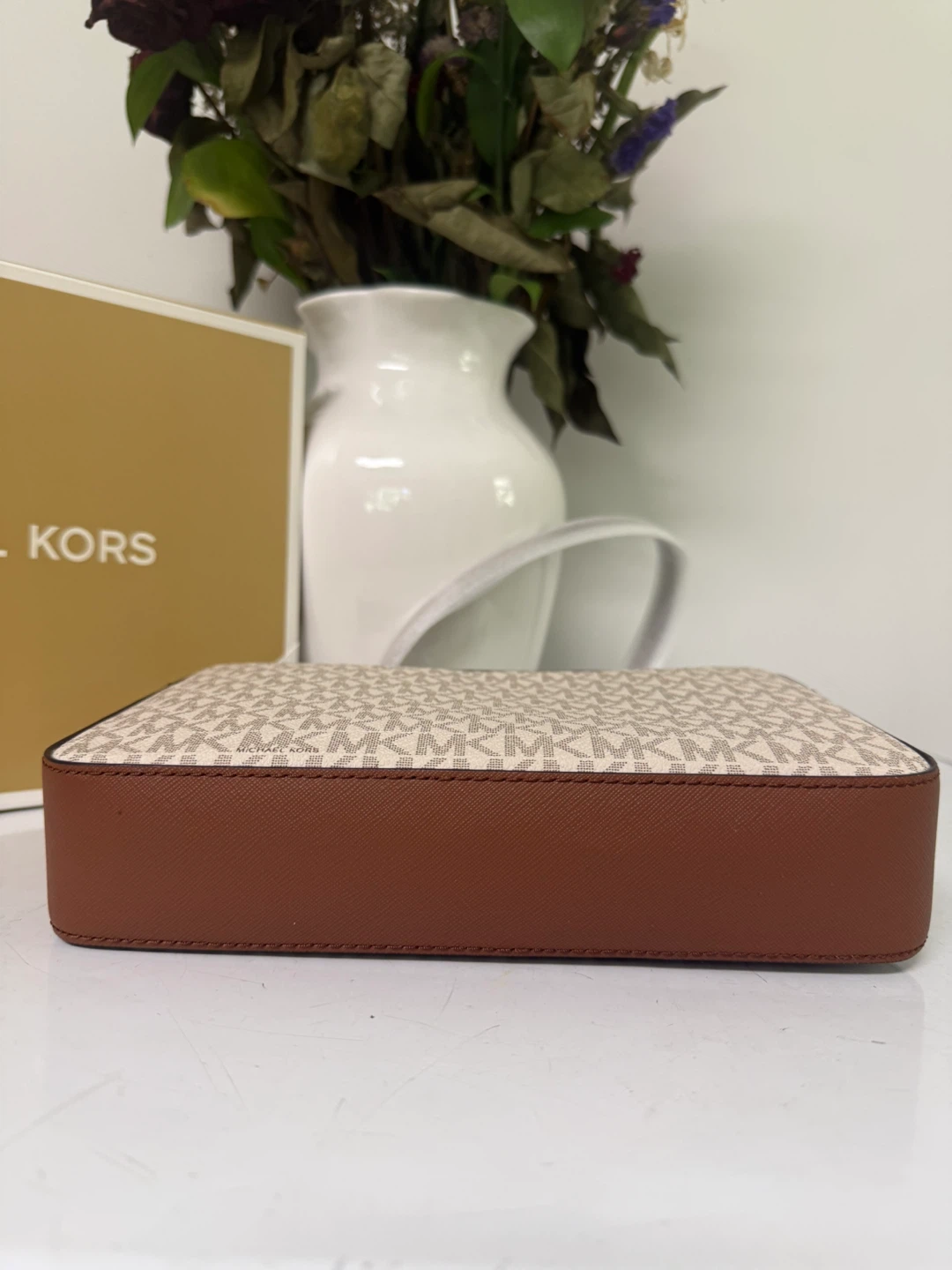 Michael Kors Camera Bag - photo 3