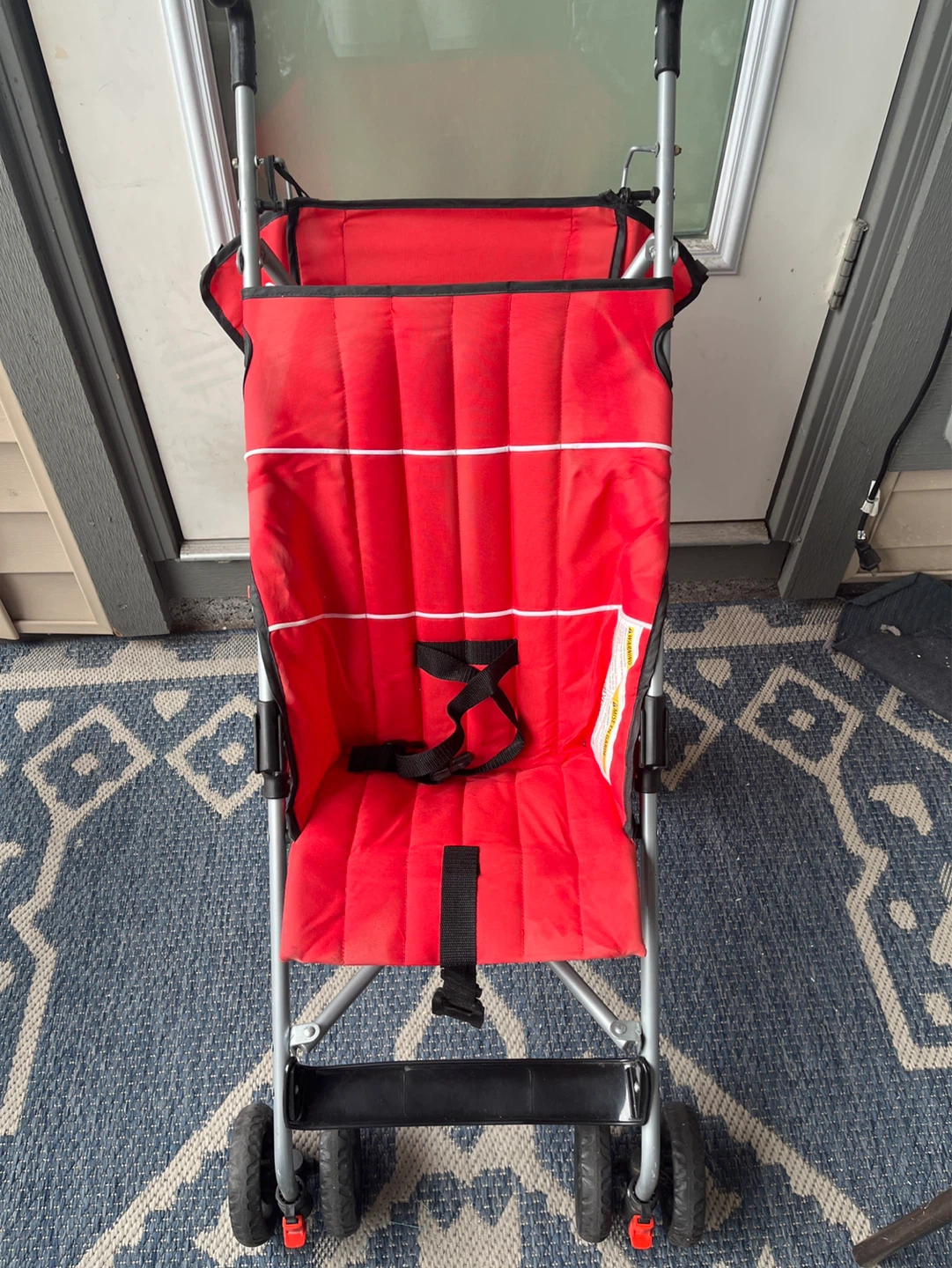 Red lightweight stroller - photo 2