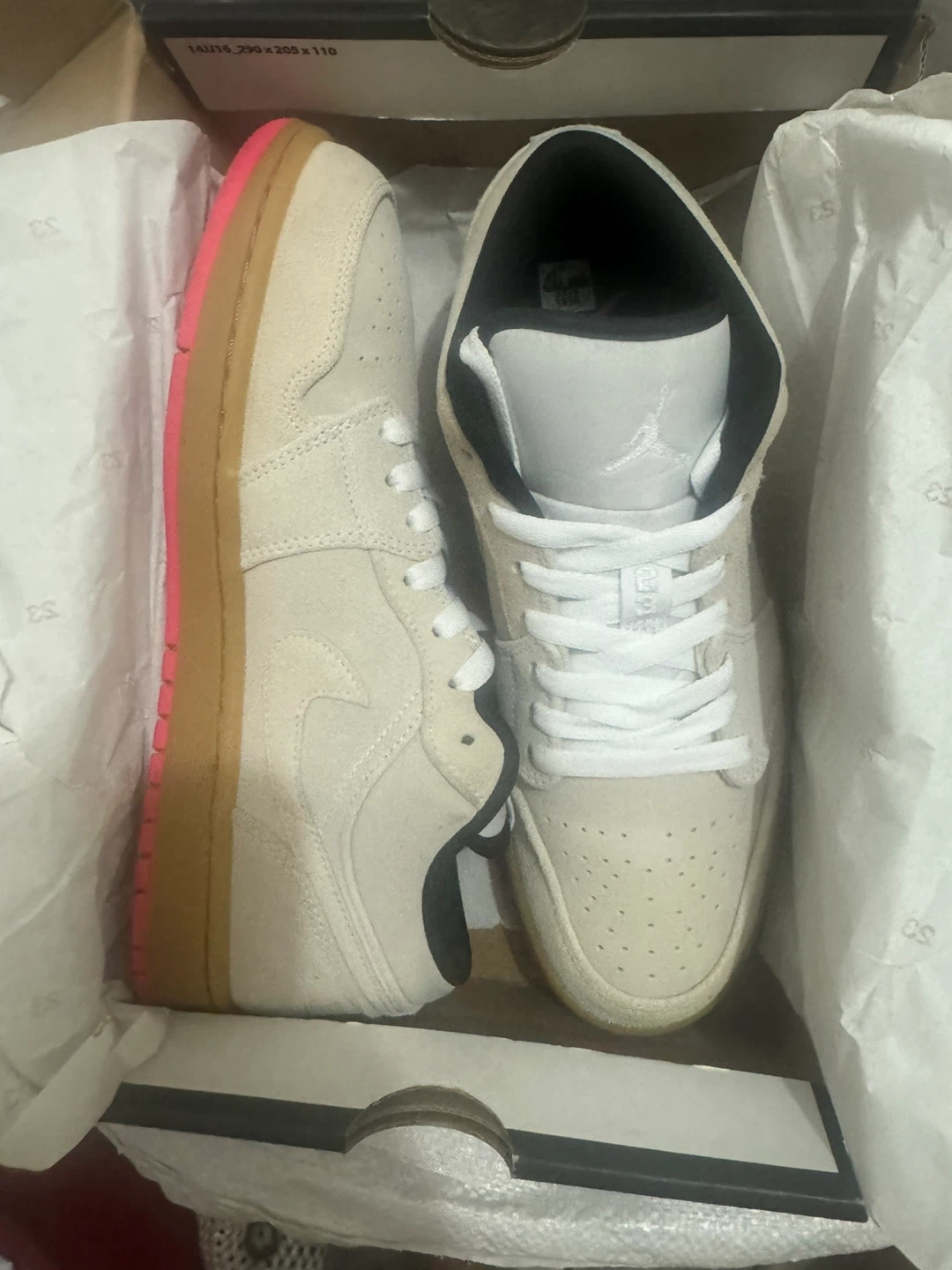 Jordan 1 Low White Gum Hyper Pink - photo 2