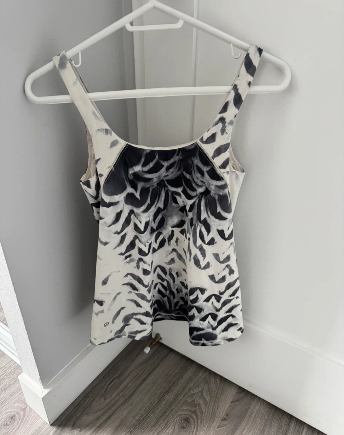 Lululemon Tank Top - photo 2
