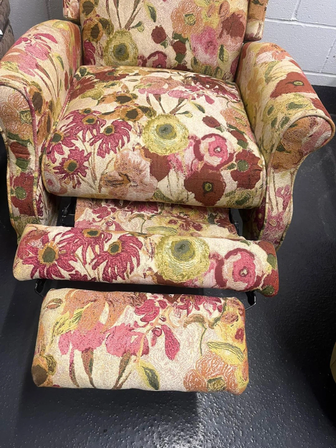 La-Z-Boy Designer's Choice Recliner - Floral Print