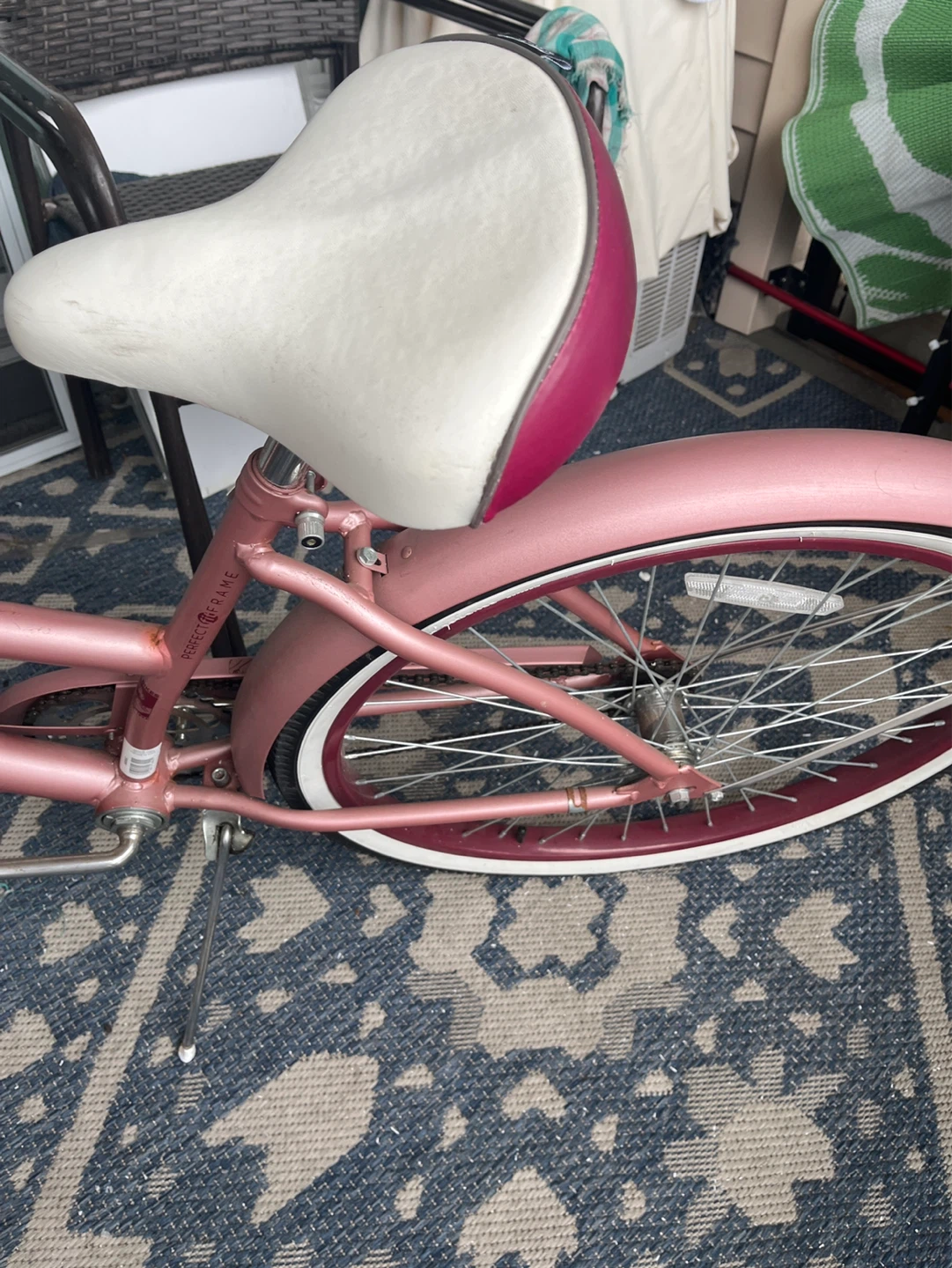 Huffy Pink Cruiser Bike - photo 3