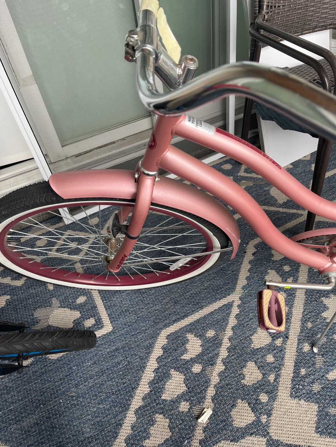 Huffy Pink Cruiser Bike - photo 4