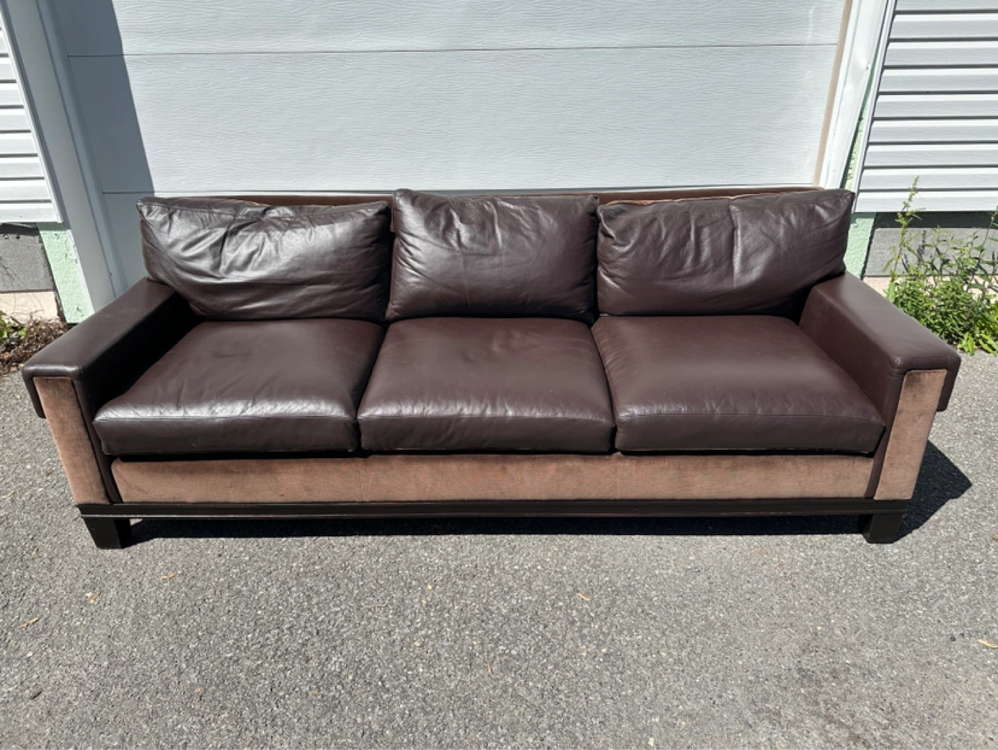 Barbara Barry for Henredon Designer Leather Sofa (CAN DELIVER)