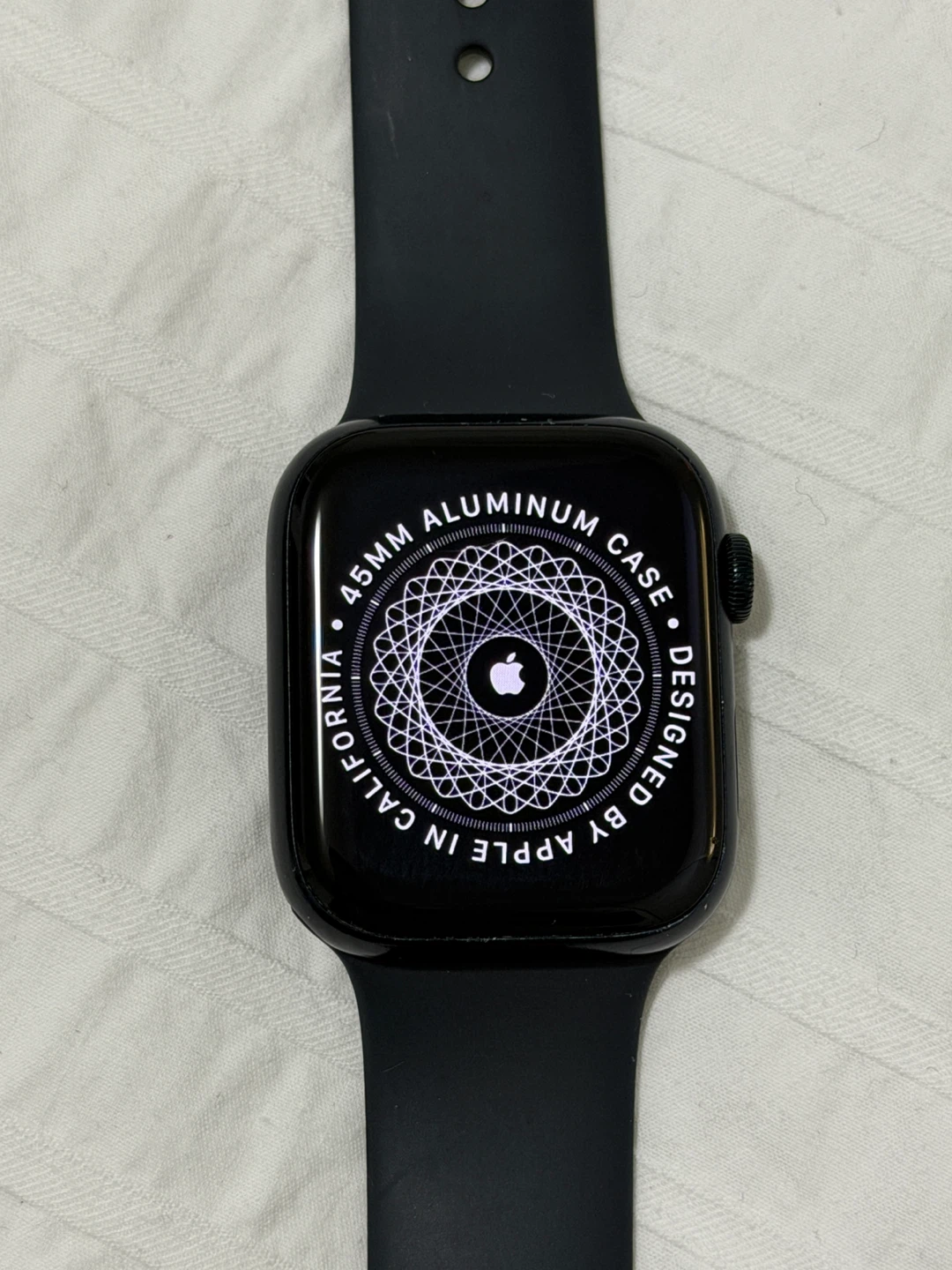 Apple Watch Series 7 GPS, 45mm Aluminum Case
