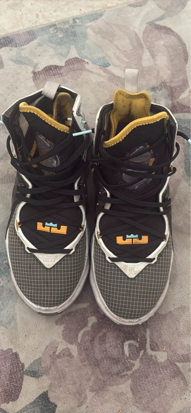 Nike LeBron Witness 5 Basketball Shoes - photo 3