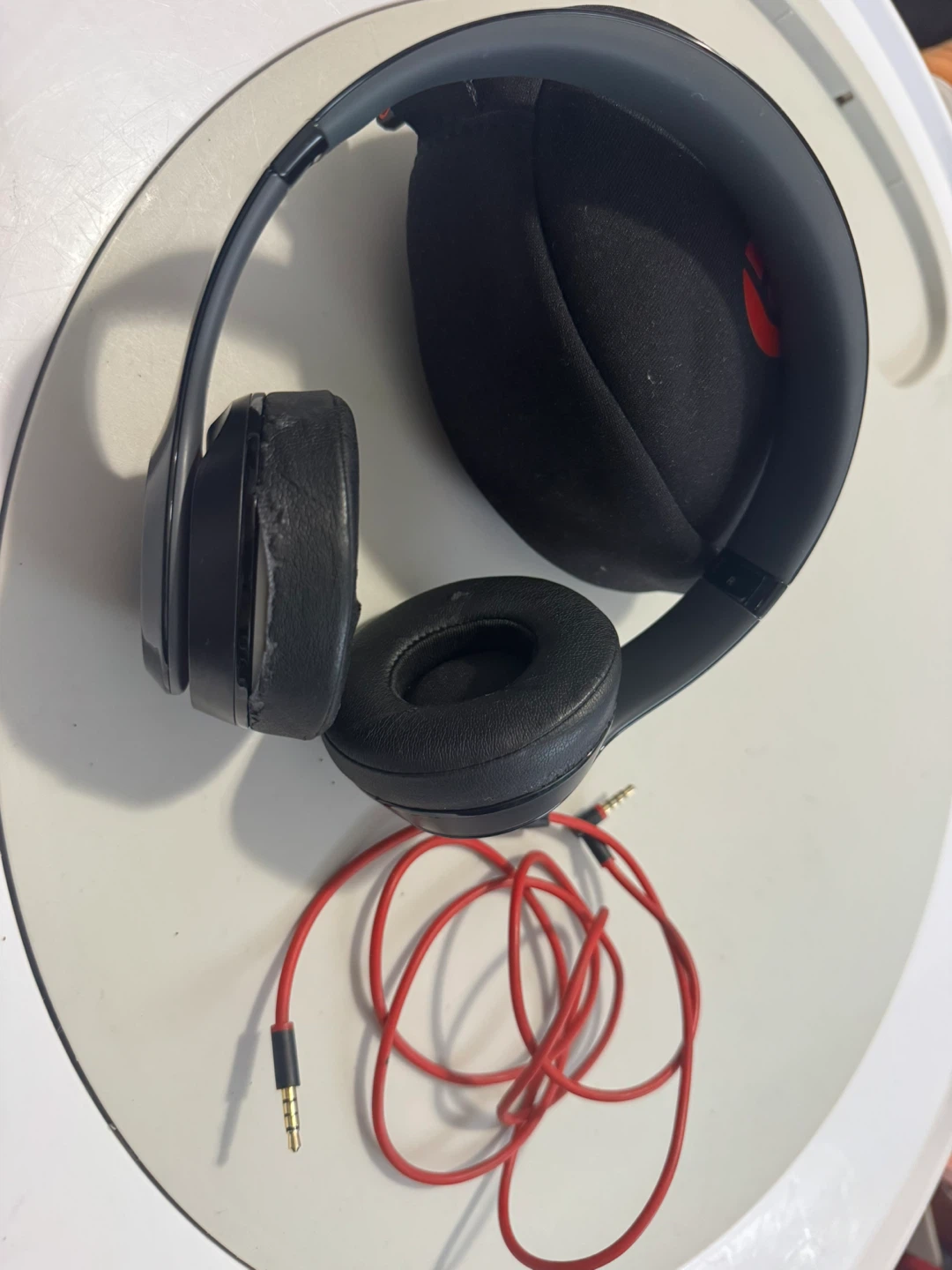 Beats Solo HD Headphones with Carrying Case - photo 2