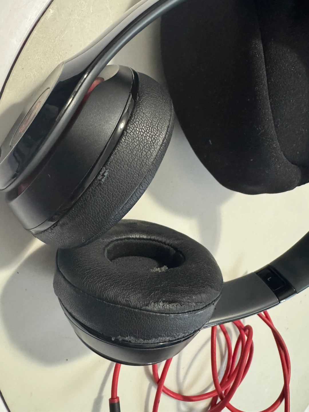 Beats Solo HD Headphones with Carrying Case - photo 3