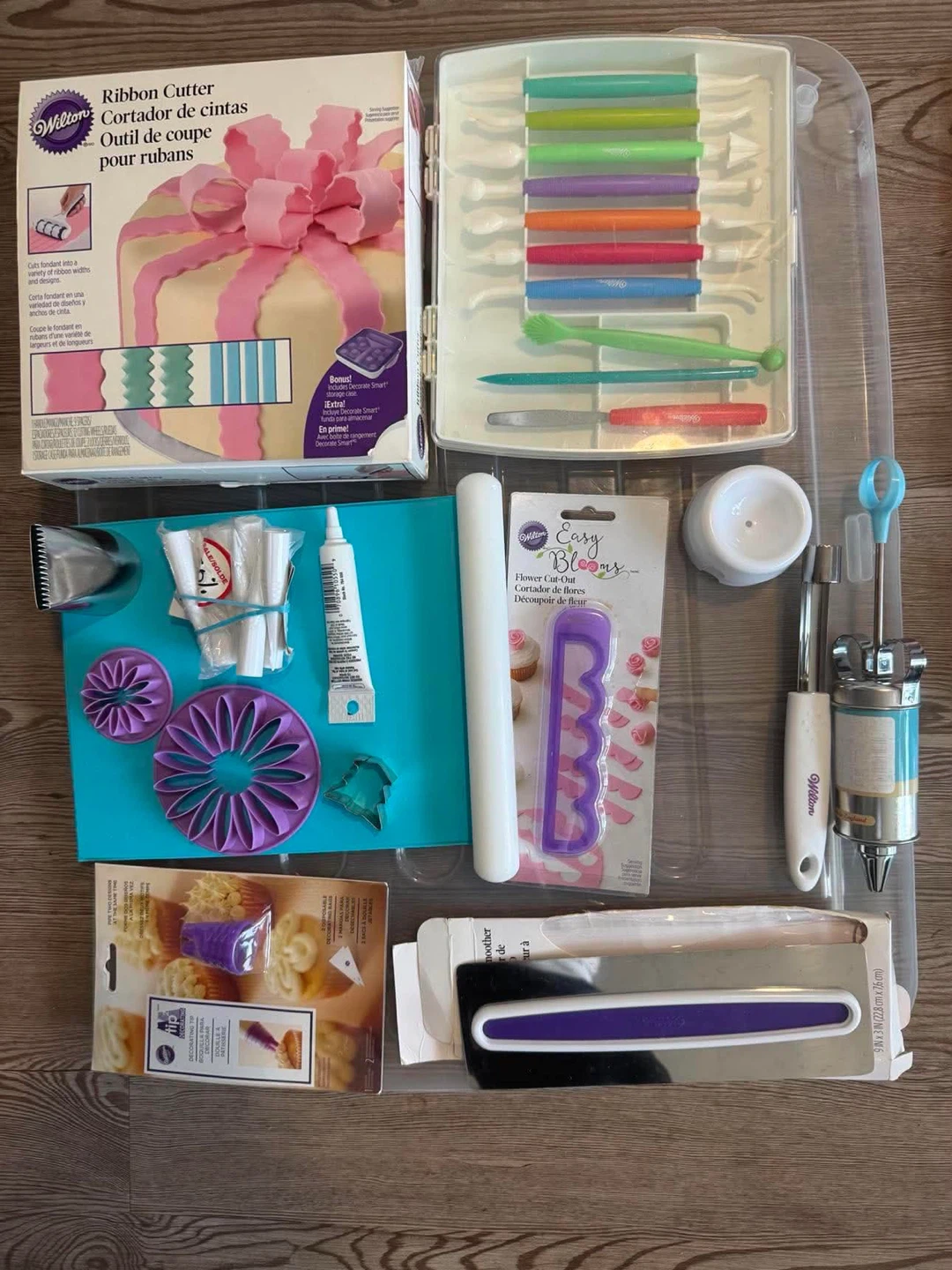 Wilton Cake Decorating Set with Fondant Tools and Sprinkles