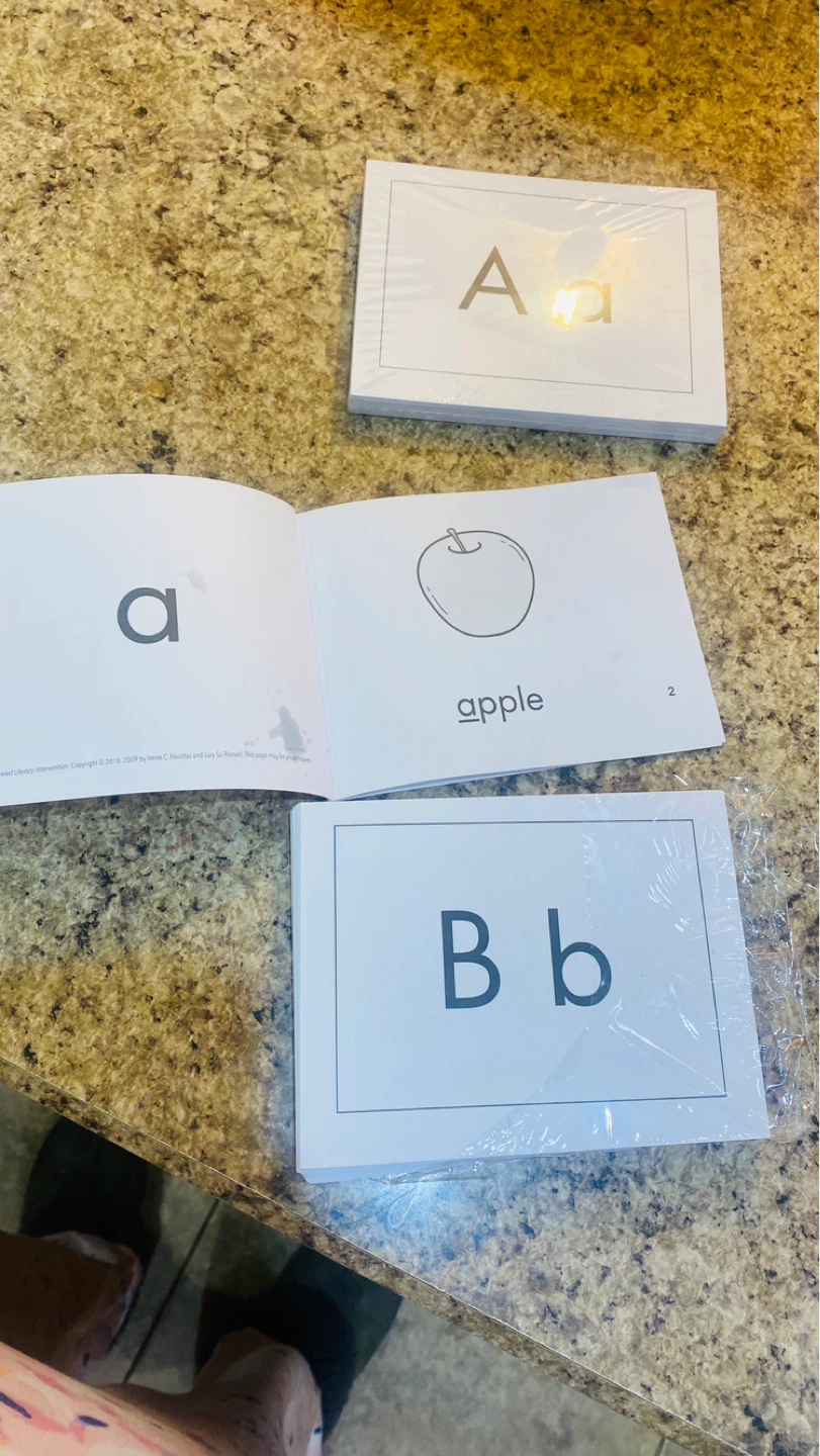 Set of two leveled literacy books - photo 2