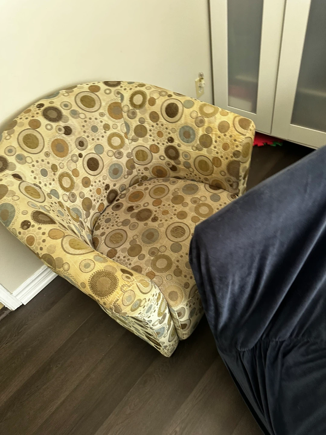 Accent Armchair with Circle Pattern - photo 3