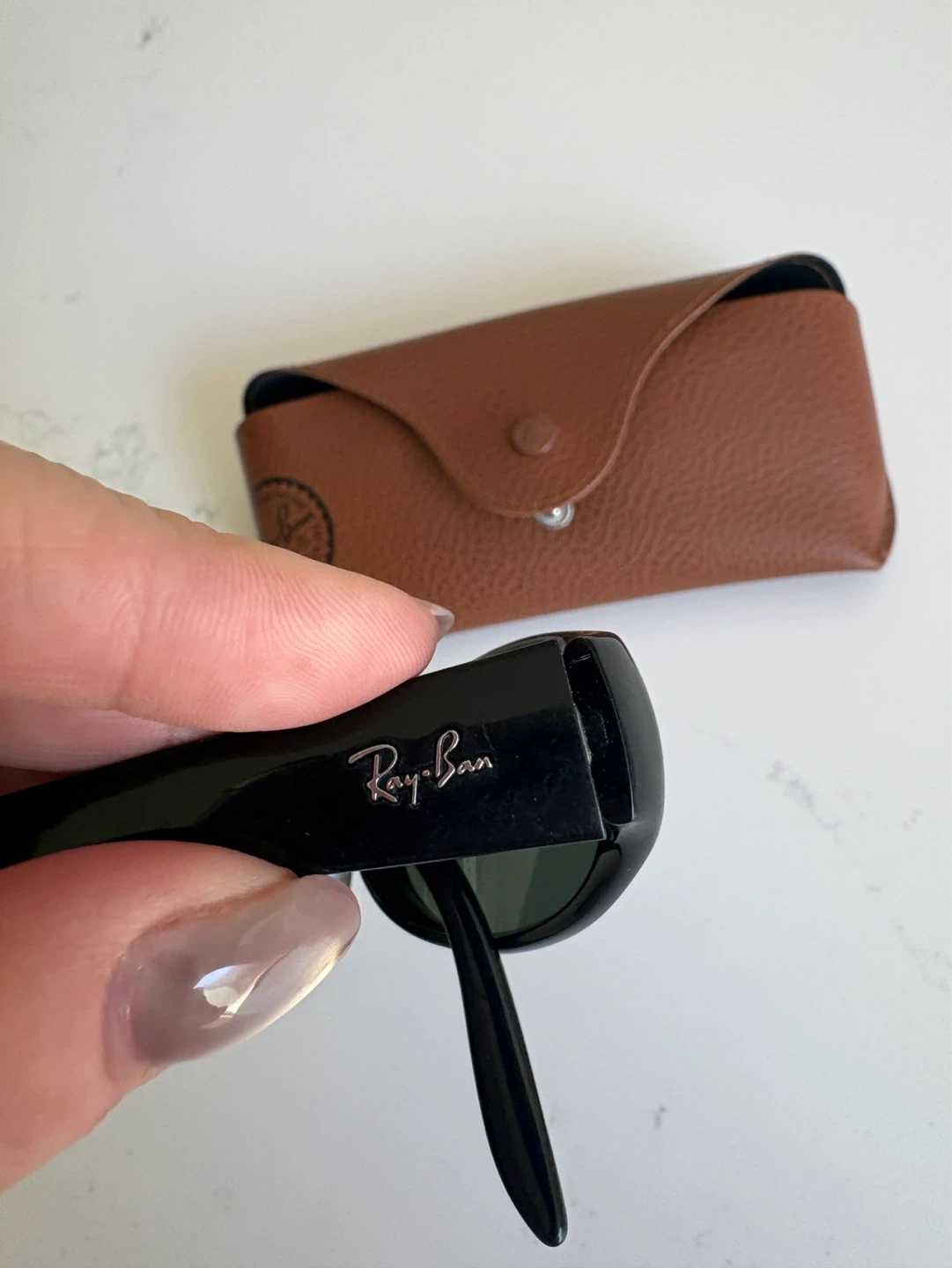 Ray-Ban Sunglasses with Case - photo 3