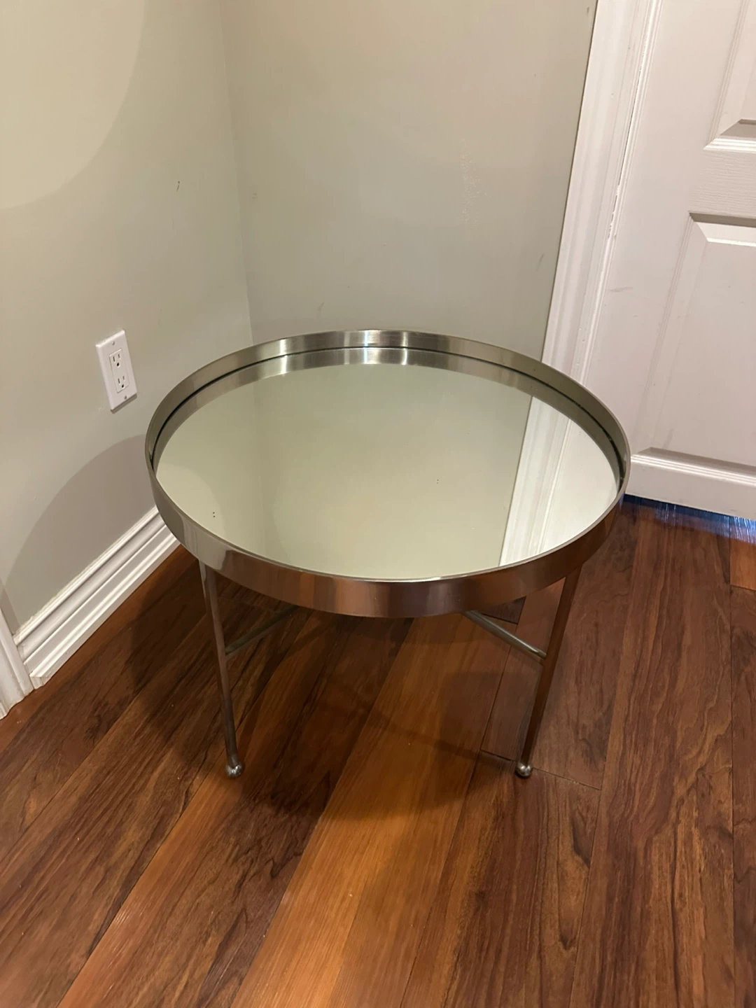 Round Mirrored Tray Table