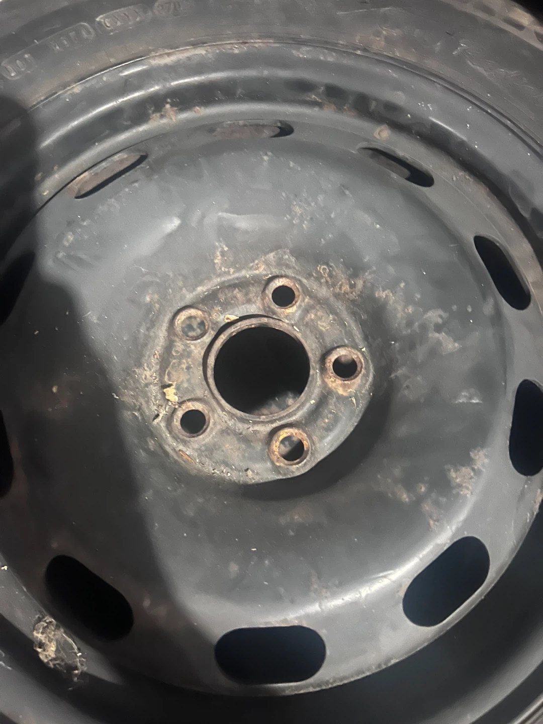 Used Tire 195/65 R15 - photo 3