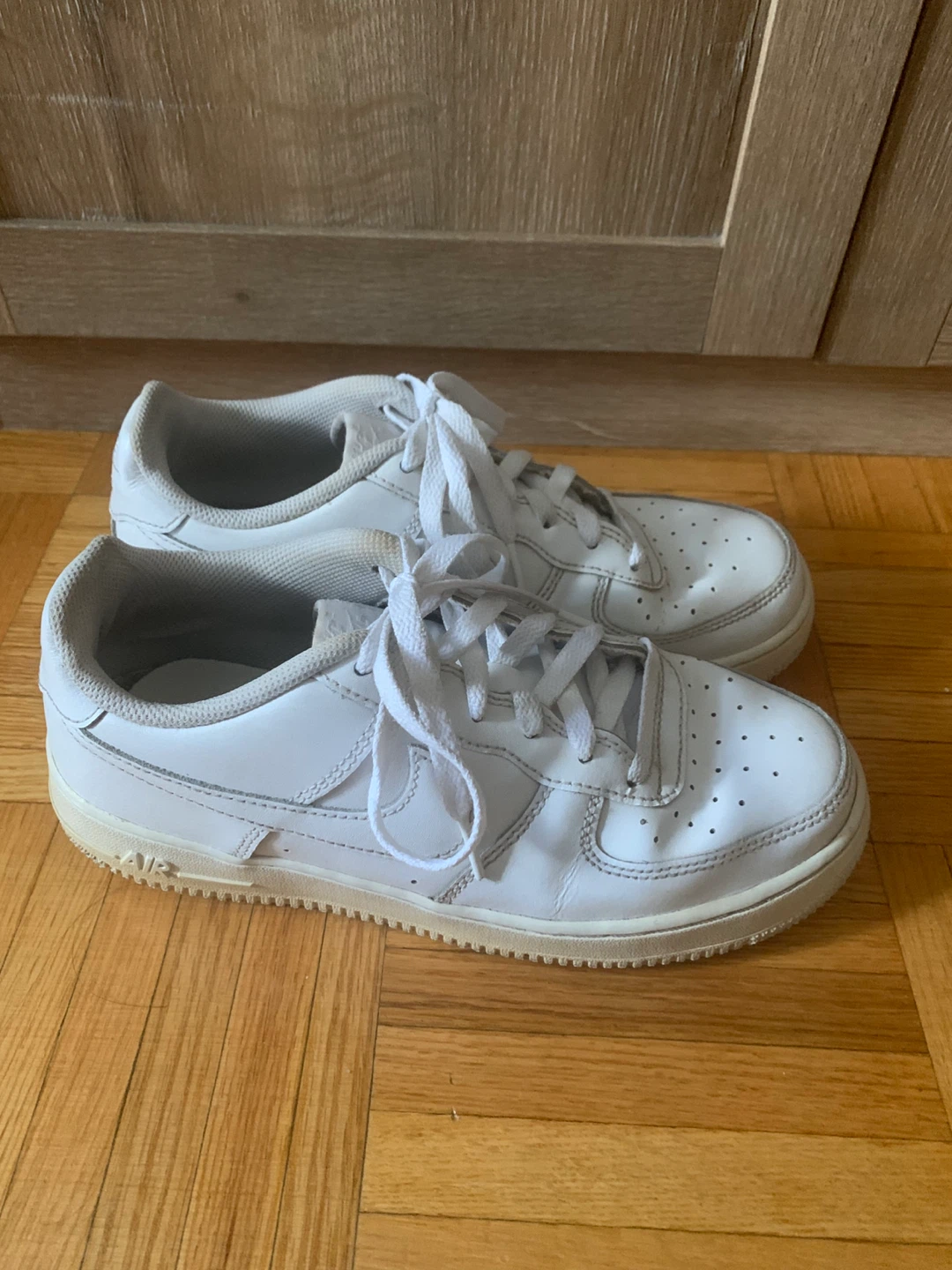 Nike Air Force 1 White Sneakers US 6Y M - photo 2