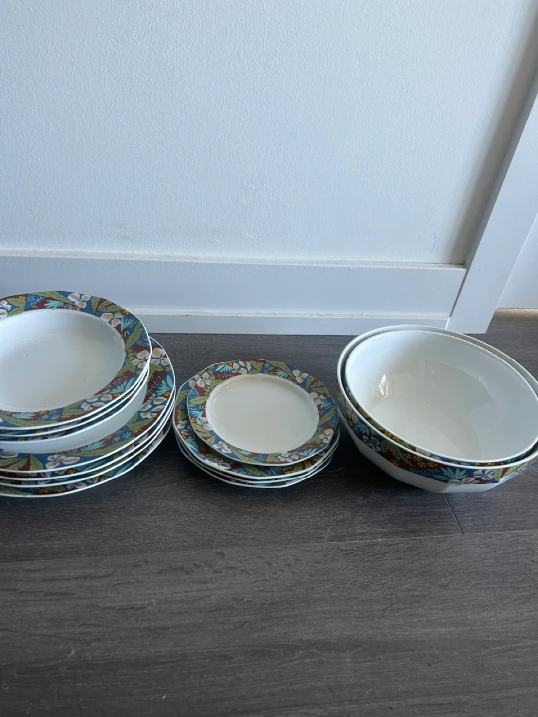C. Tielsch & Söhne Bavaria Floral Dinnerware Set