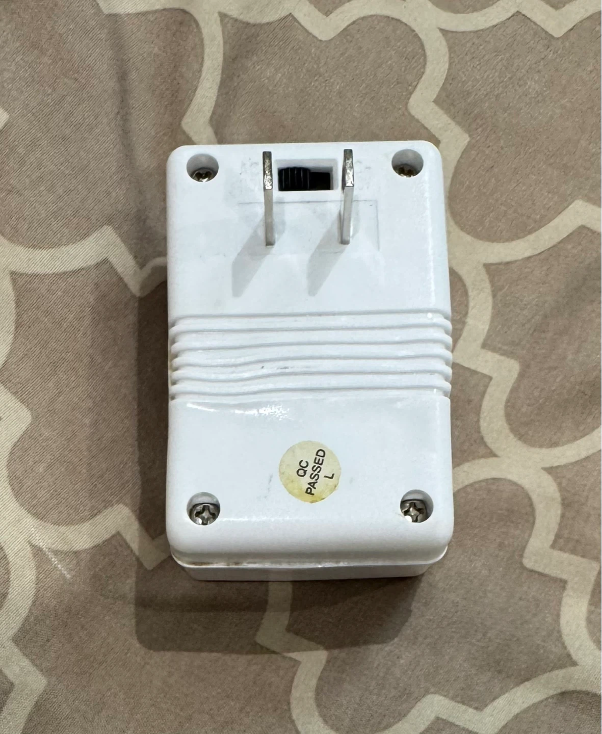 Power converter 220 - 110 - photo 2