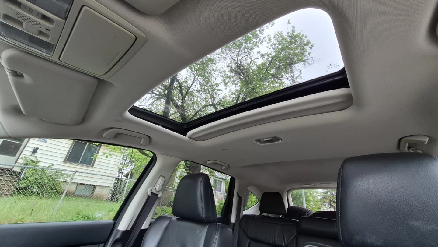 Honda CR-V SUV - photo 2