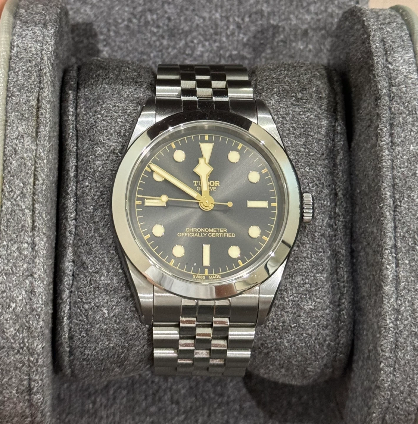 Watch box , watch travel case - photo 2