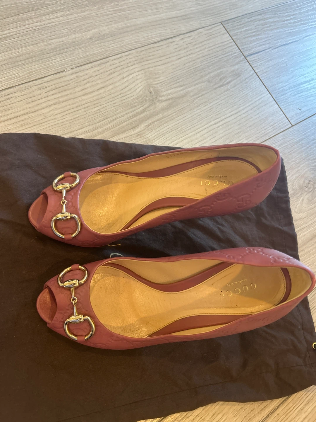 Gucci Peep Toe Heels pink - photo 2