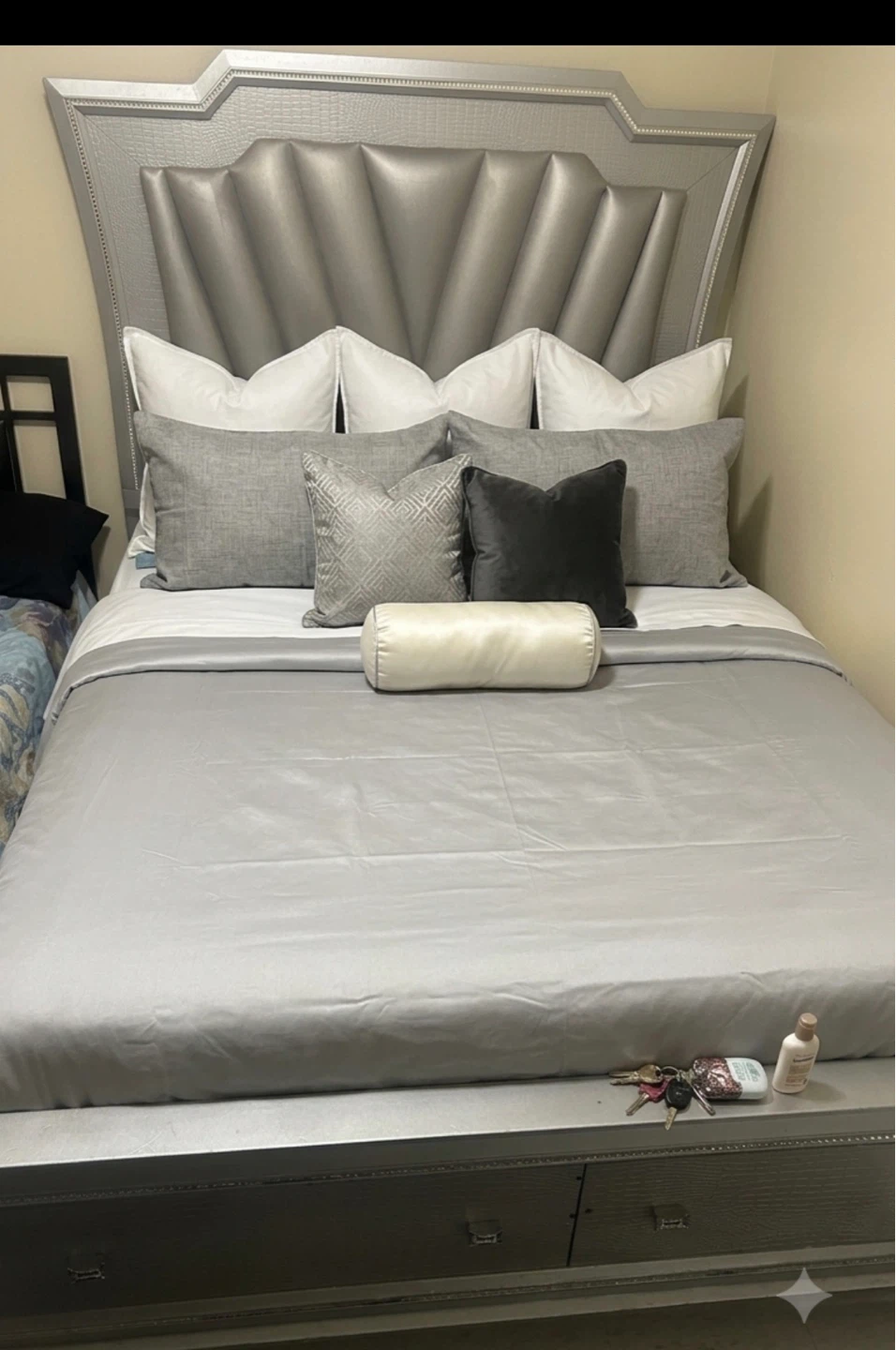 Grey Tufted Headboard Bed Frame  queen
