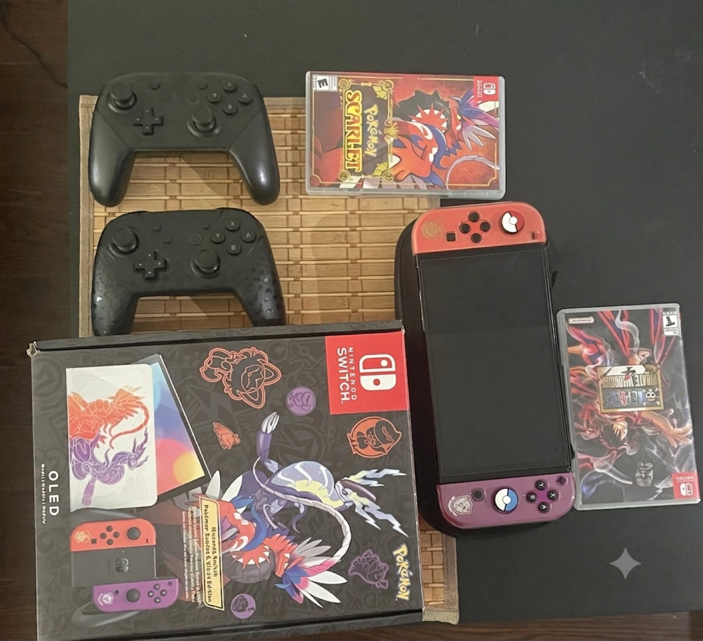 Nintendo Switch OLED – Pokémon Scarlet & Violet Limited Edition