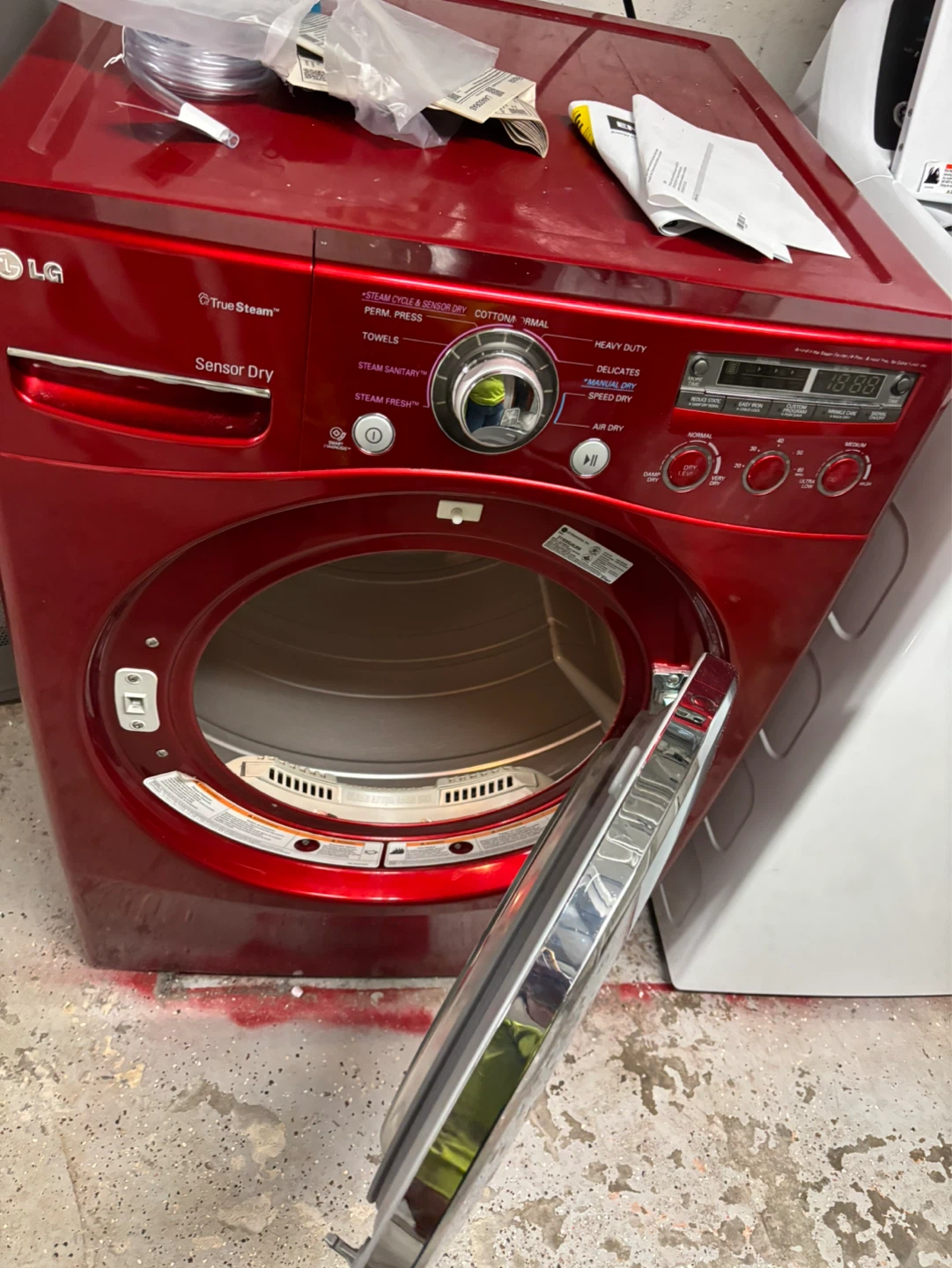 LG True Steam Sensor Dry Dryer - Red - photo 3