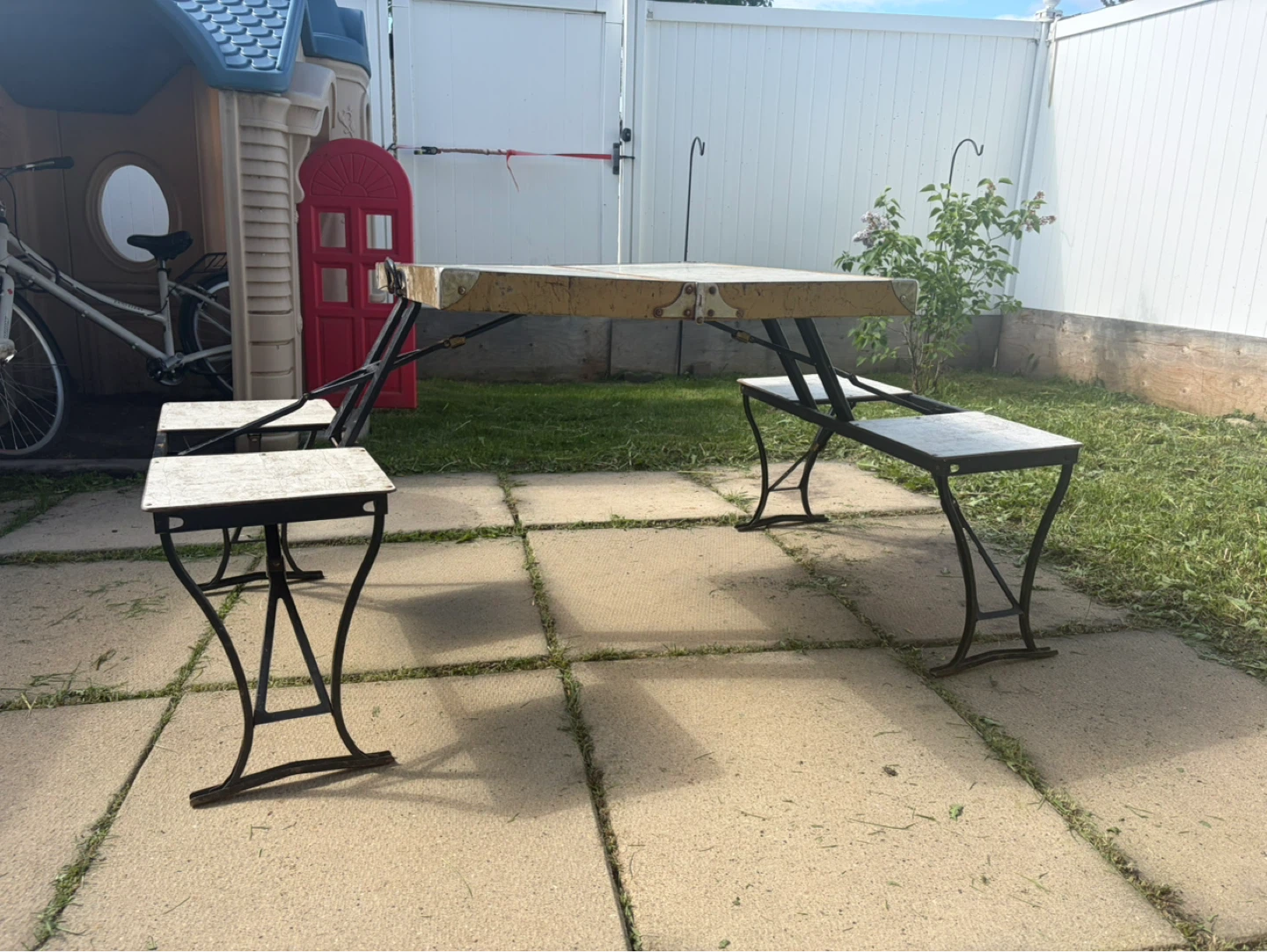 Vintage Folding Picnic Table Milwaukee stamping co. - photo 2