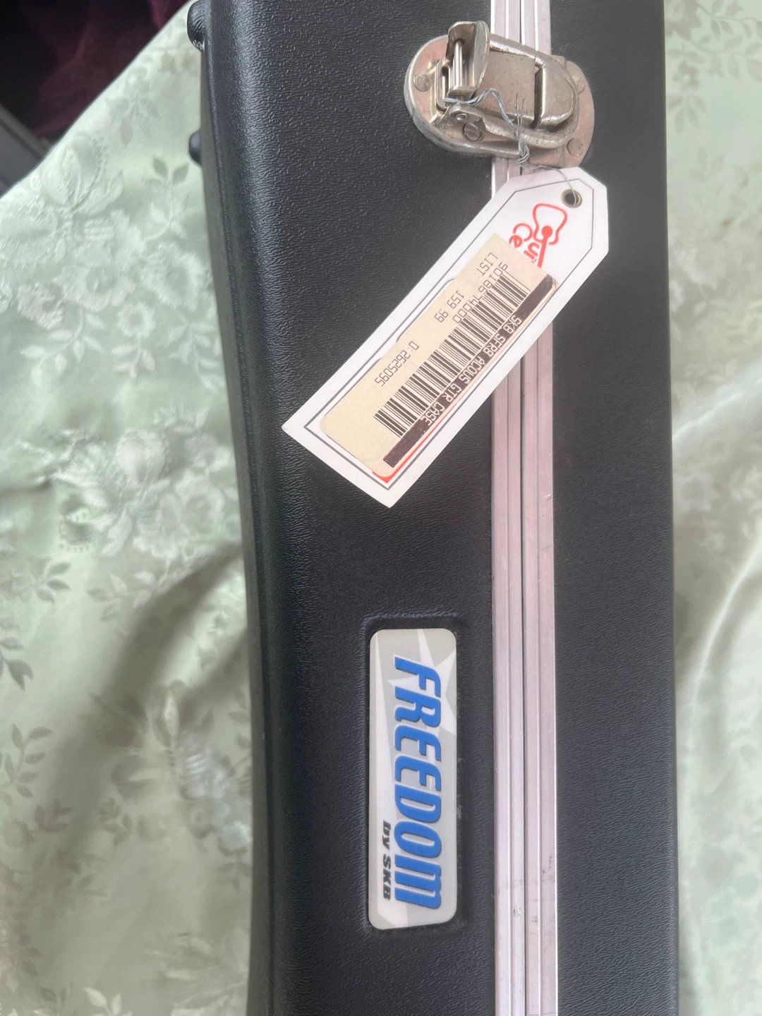 Freedom by SKB Guitar Case - photo 2