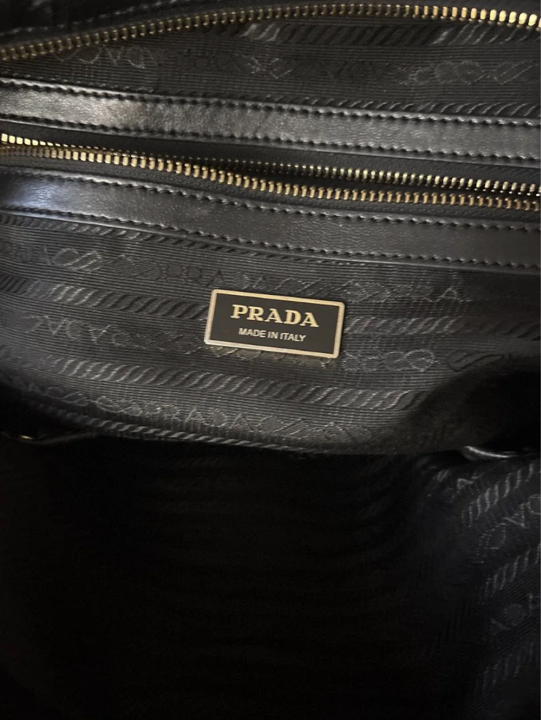 Prada Black Leather Ruched Handbag - photo 4