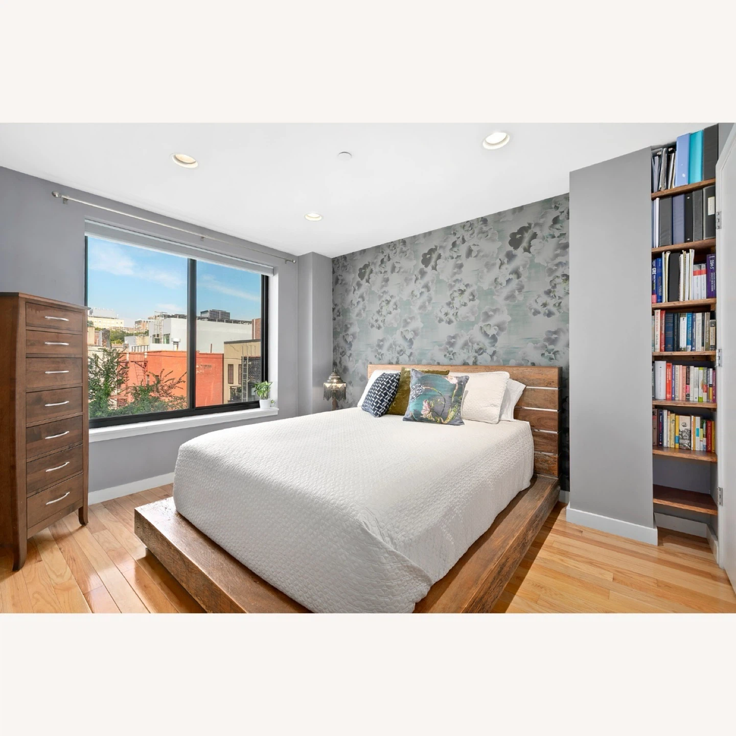 Queen size bed - Environment Furniture Beam Bed - photo 2