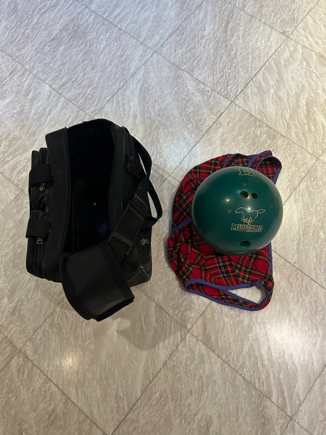Mustang Bowling Ball and Etonic Bowling Shoes - photo 2