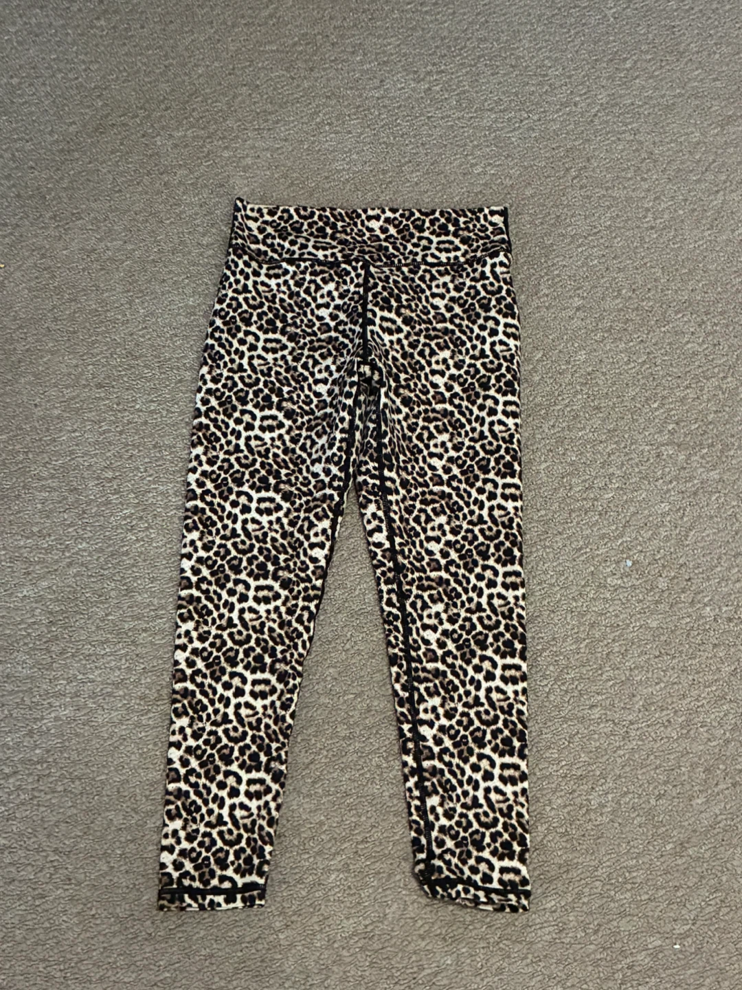Zyia Active Leopard Print Capris Size 8/10