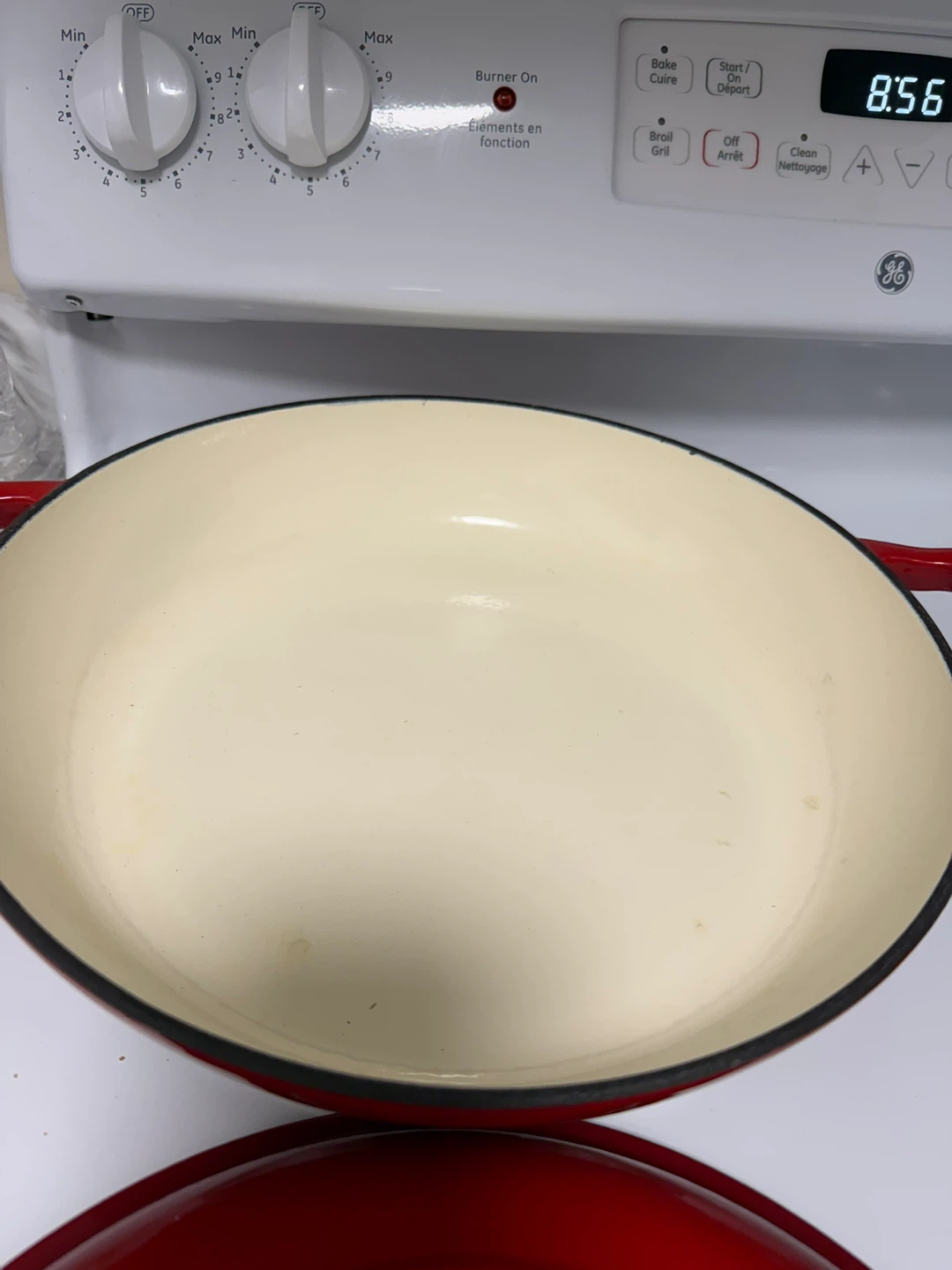 GE Enamel Cast Iron Dutch Oven - Red - photo 2