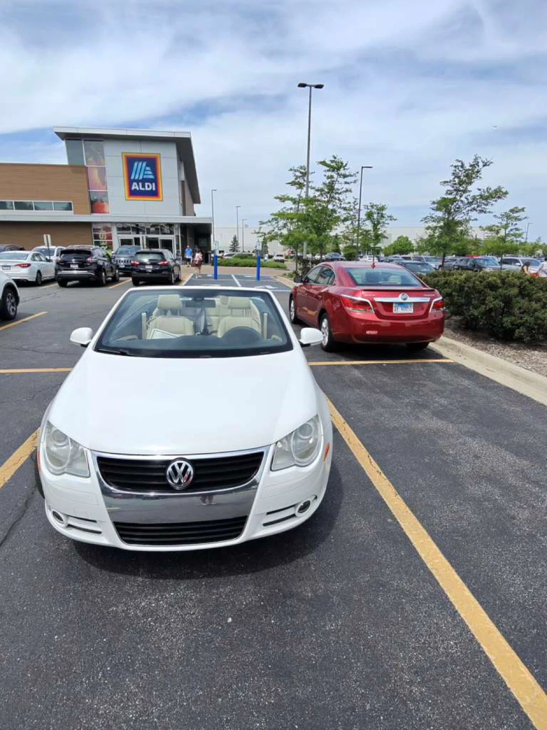 White Volkswagen EOS Convertible - photo 4