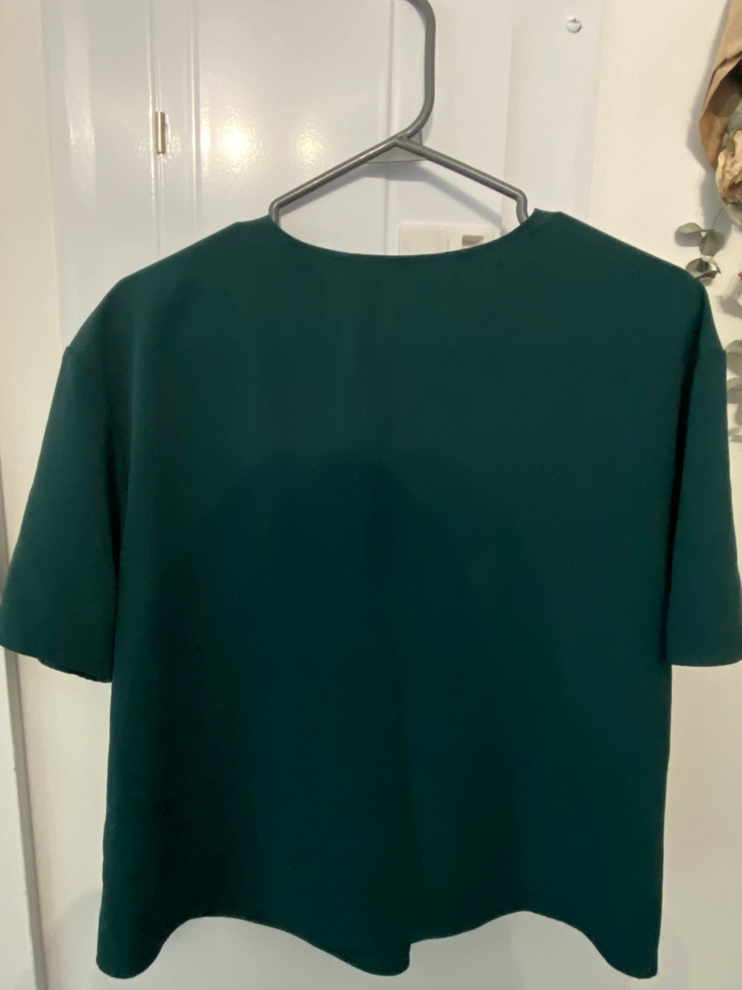 Uniqlo Green V-Neck Top - photo 4