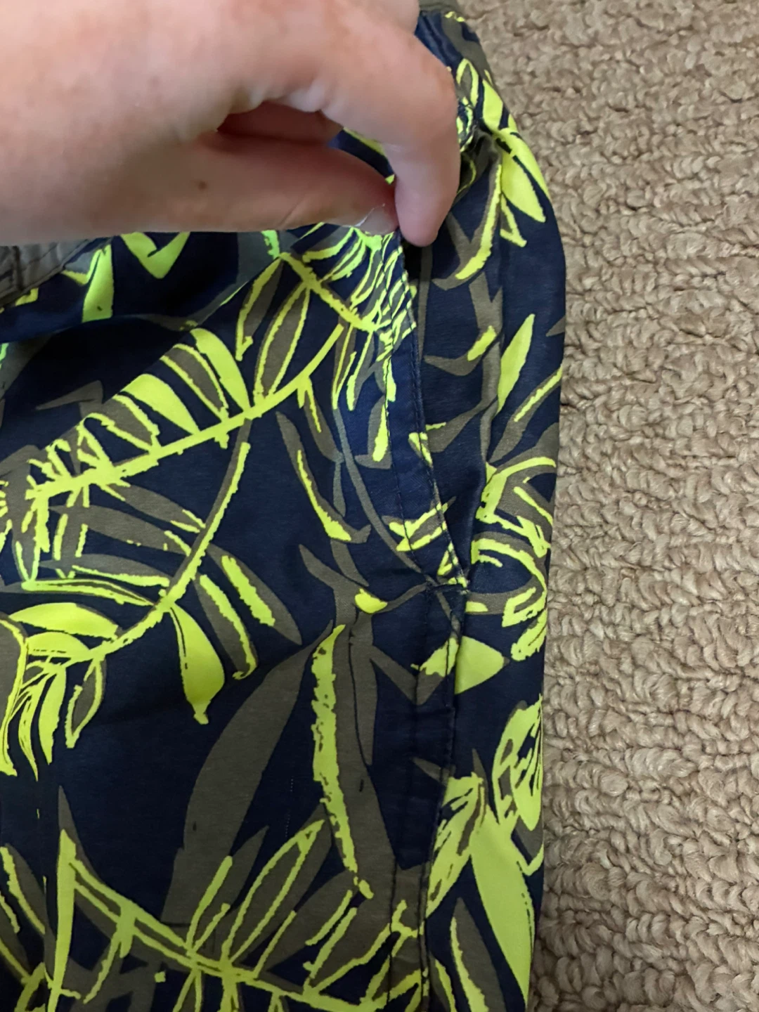 Body Glove Swim Trunks Size L - photo 3
