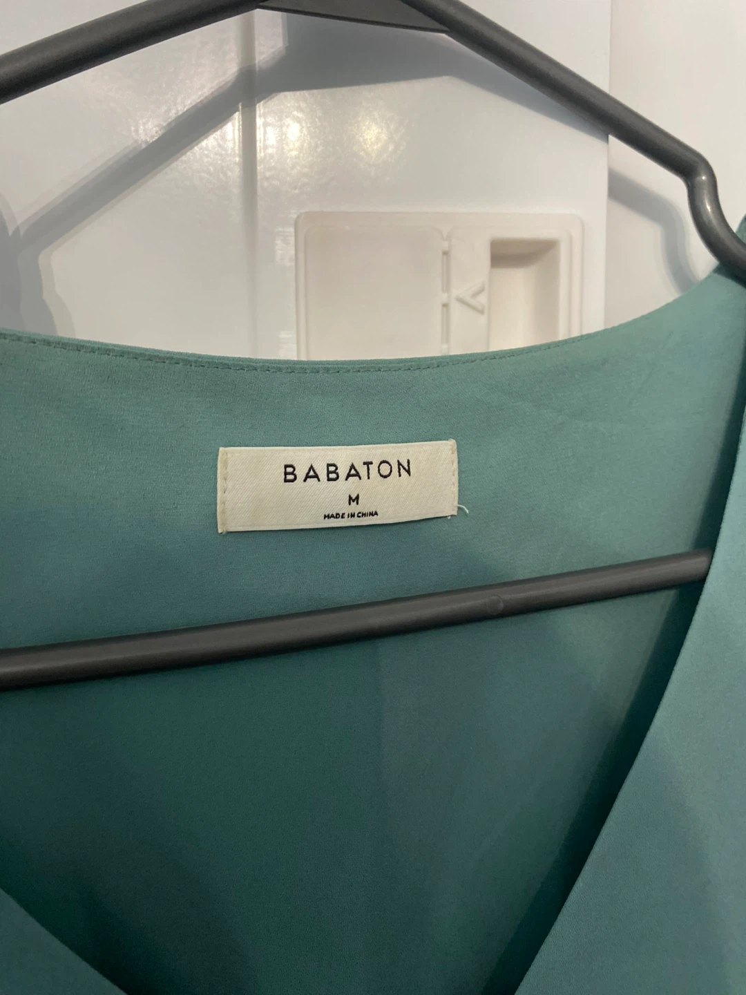 Babaton V-Neck blouse - photo 2