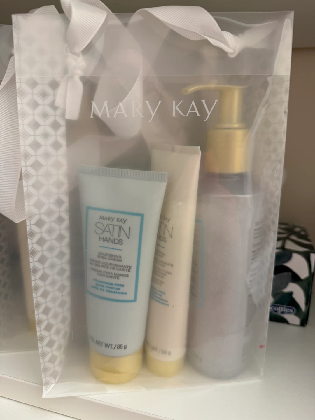 Mary Kay Satin Hands Nourishing Shea Cream Set