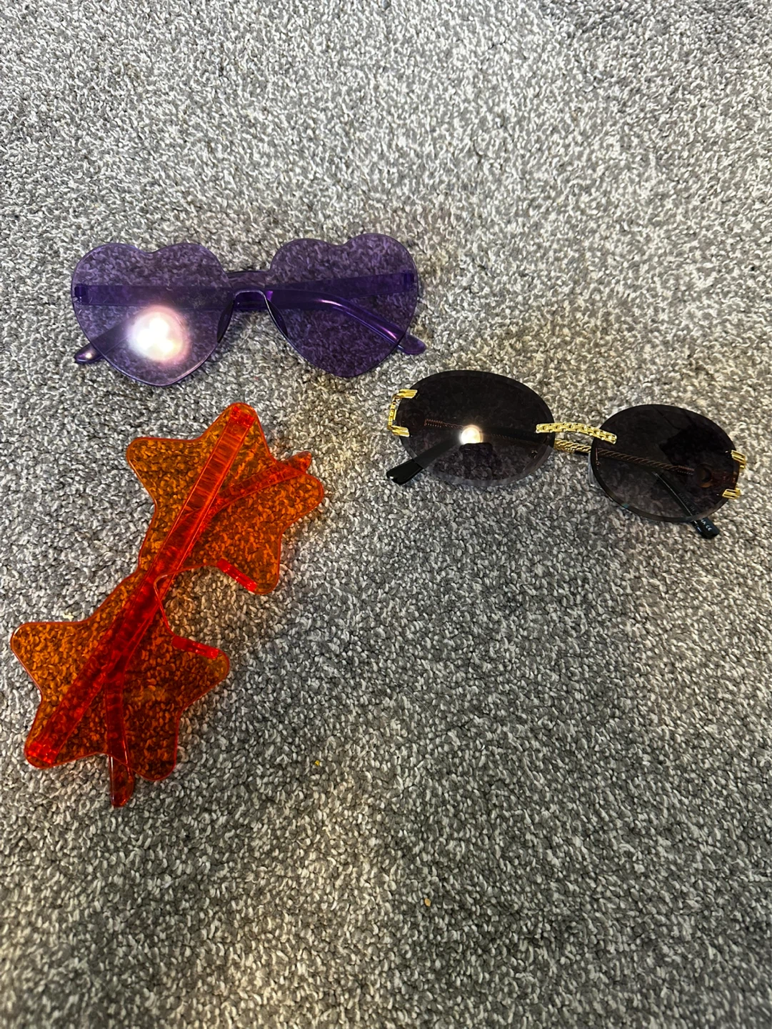 3 fun sun glasses for festivals, concerts - photo 2