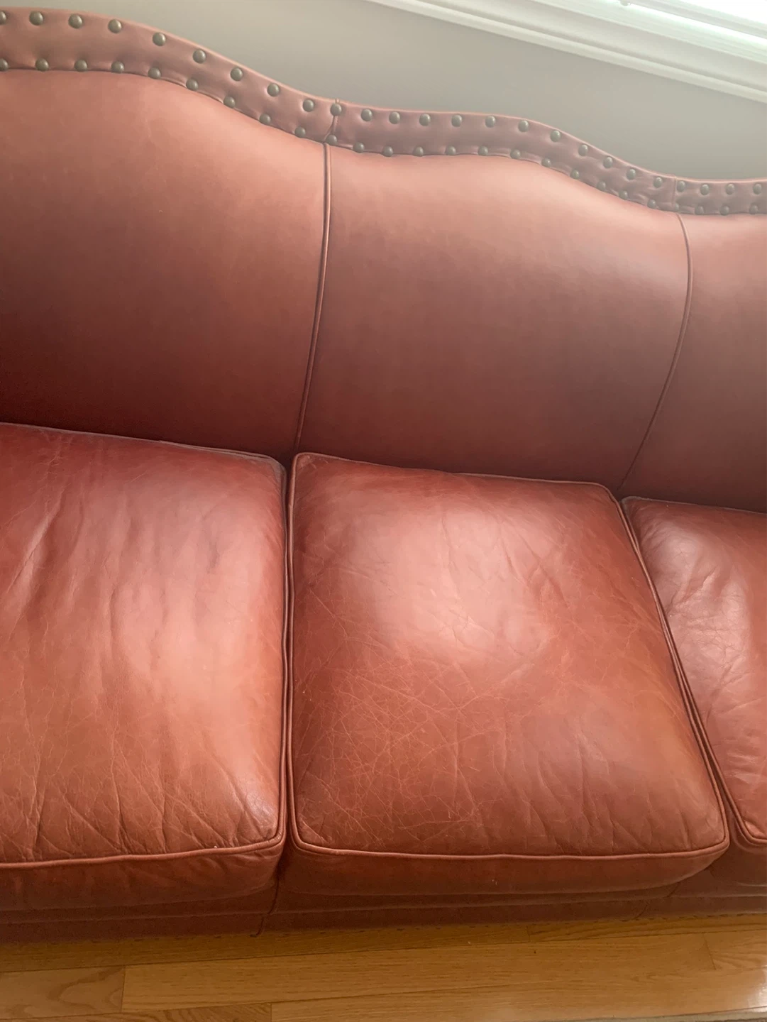 Classic vintage aubergine Leather Sofa - photo 4