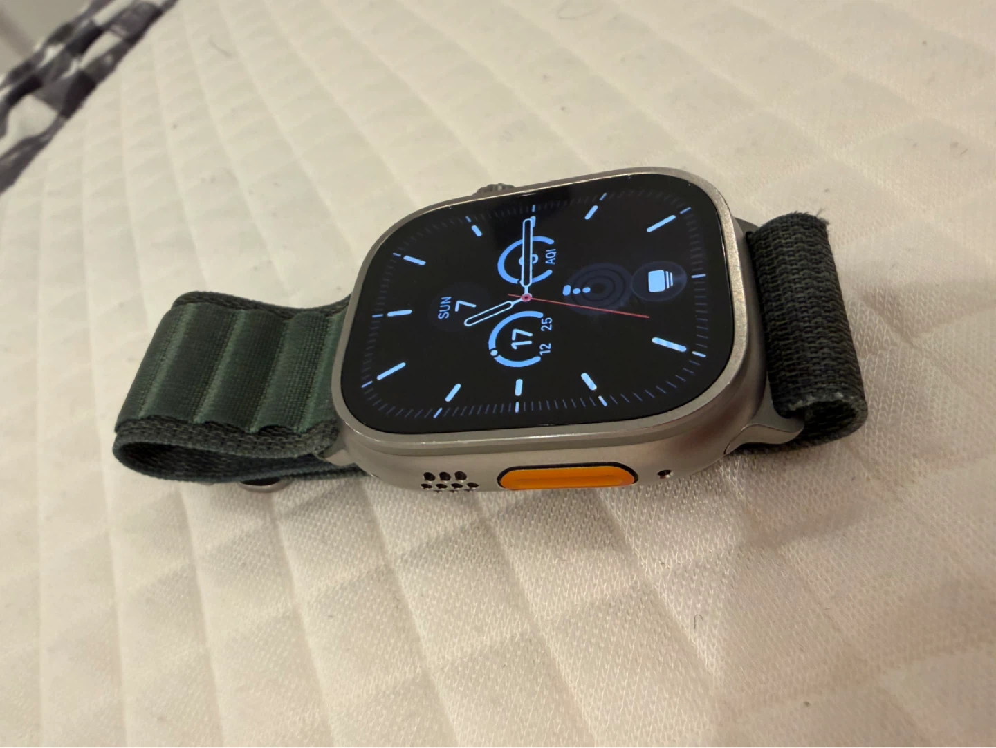 Apple Watch Ultra (1st Generation) – 49mm